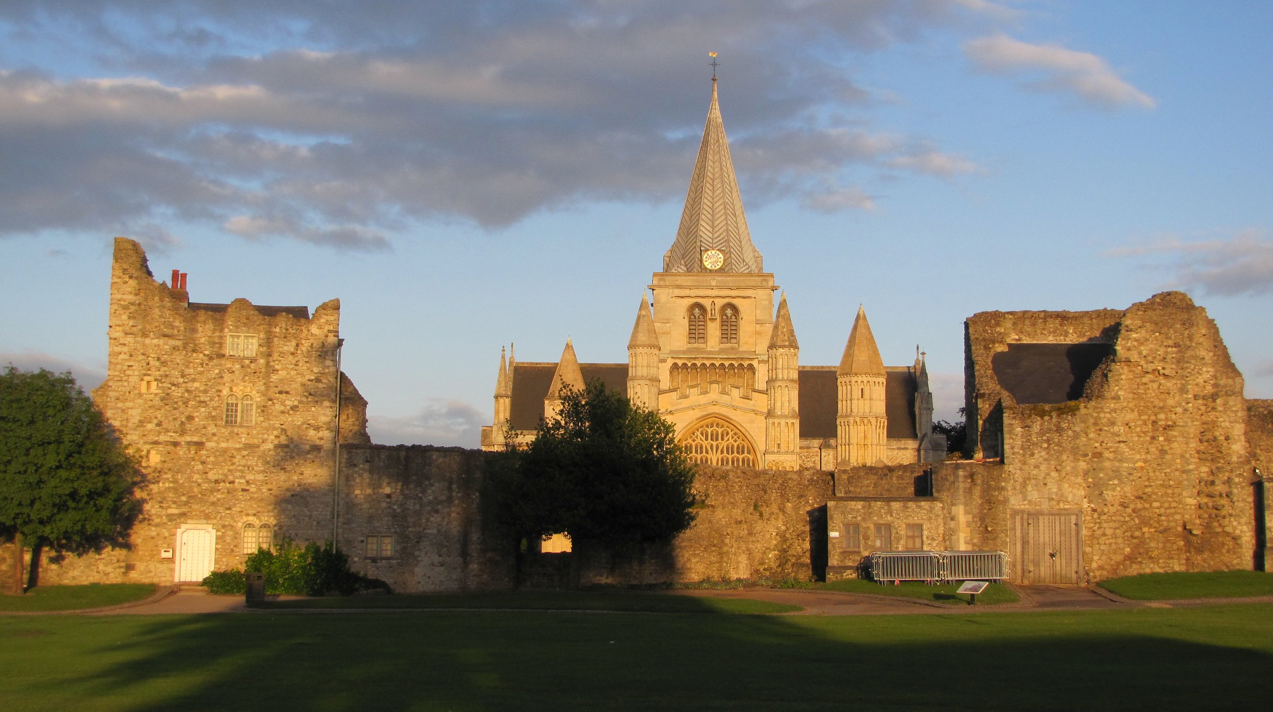 Rochester Cathedral (9).jpg