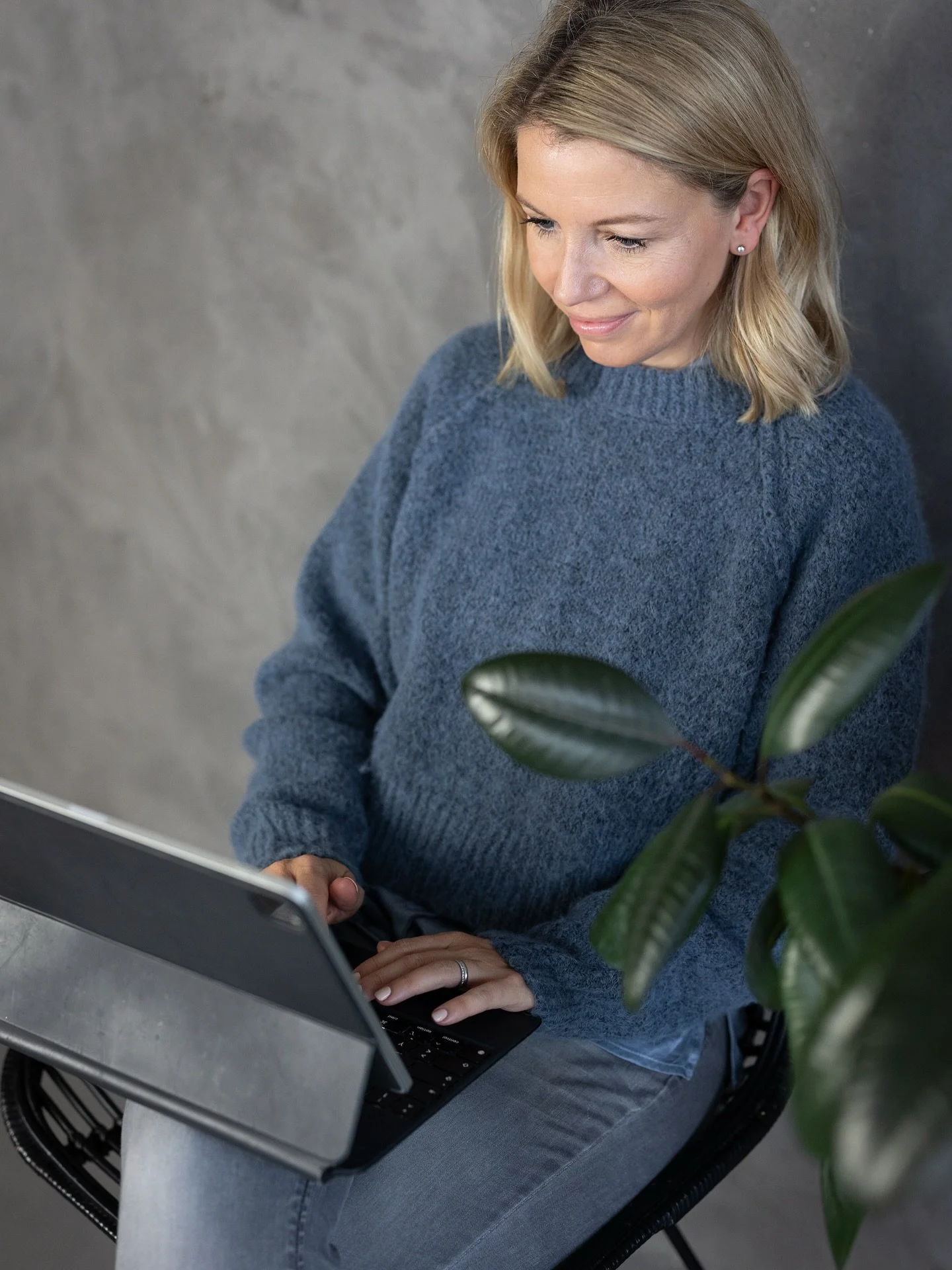 St&auml;ndig updaten wir unsere Apps. Und unser Denken? Das l&auml;uft oft noch auf Windows 95.

Dabei funktioniert unser Denken wie Software:

🐛 𝐁𝐮𝐠-𝐅𝐢𝐱𝐞𝐬: &bdquo;Ich bin nicht gut genug&ldquo; ist wie ein Virus, der dein System lahmlegt. 
