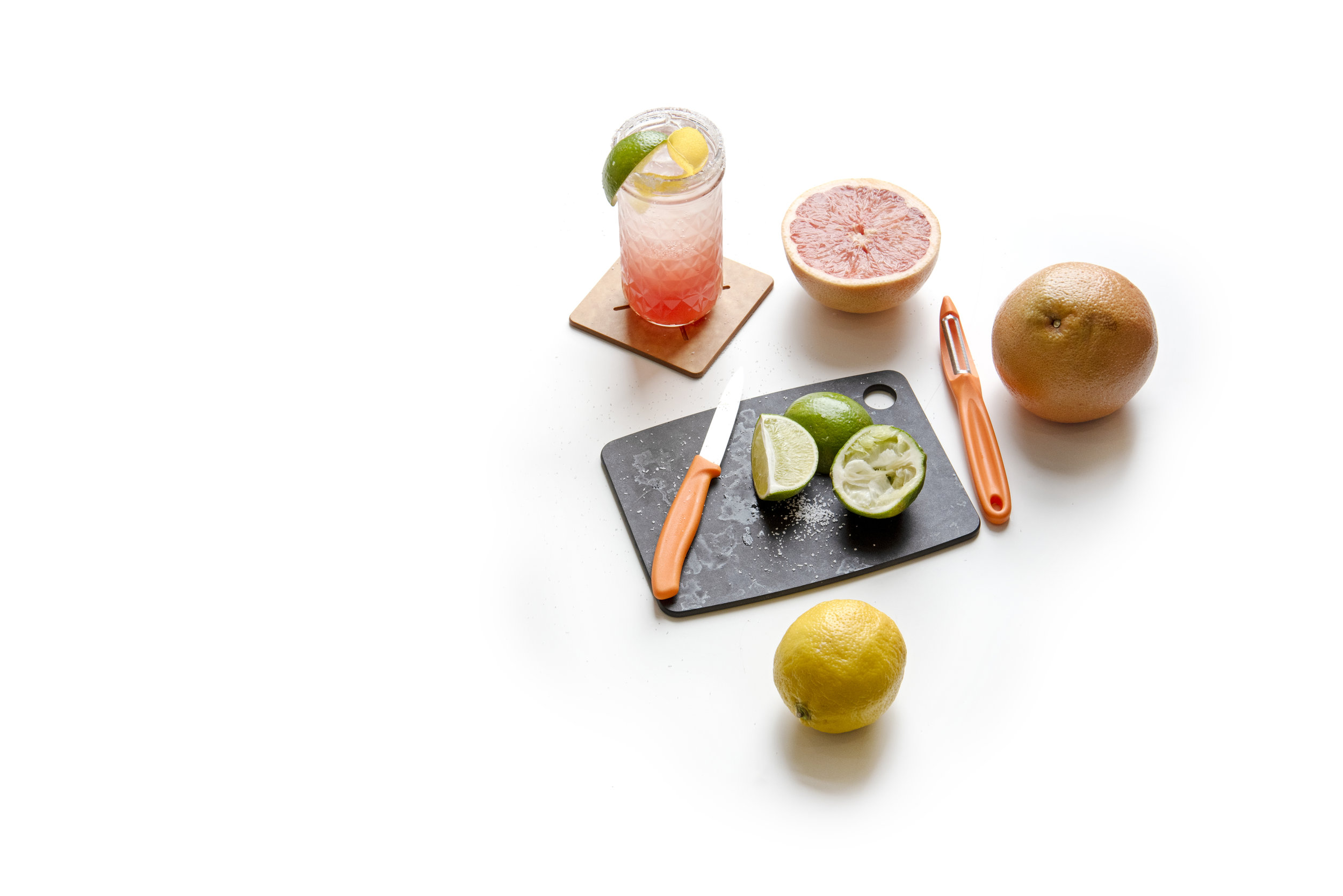 Cocktail set oblique 1.jpg