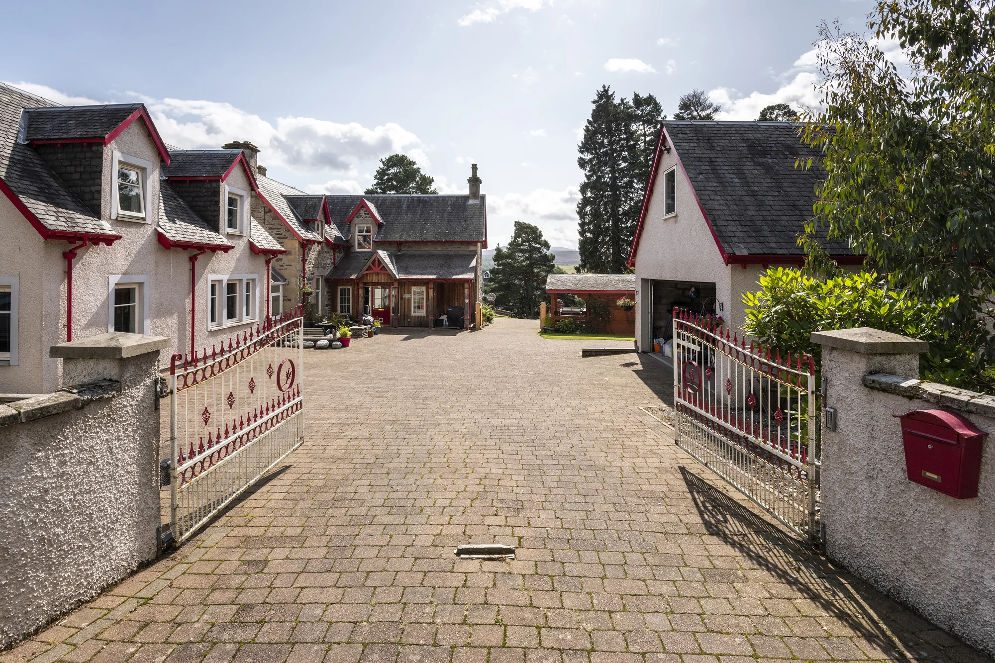 An overview of Free Church Manse