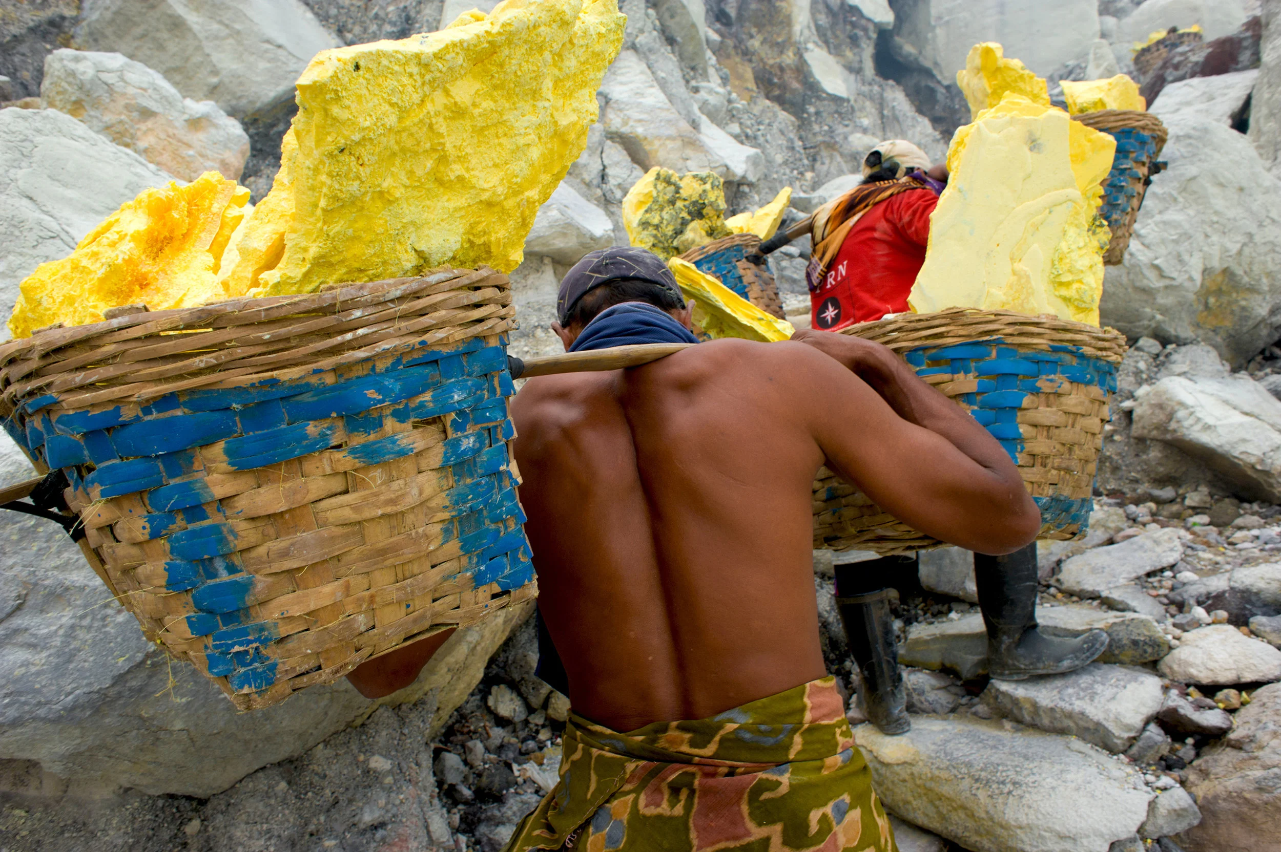 SULFUR SLAVE