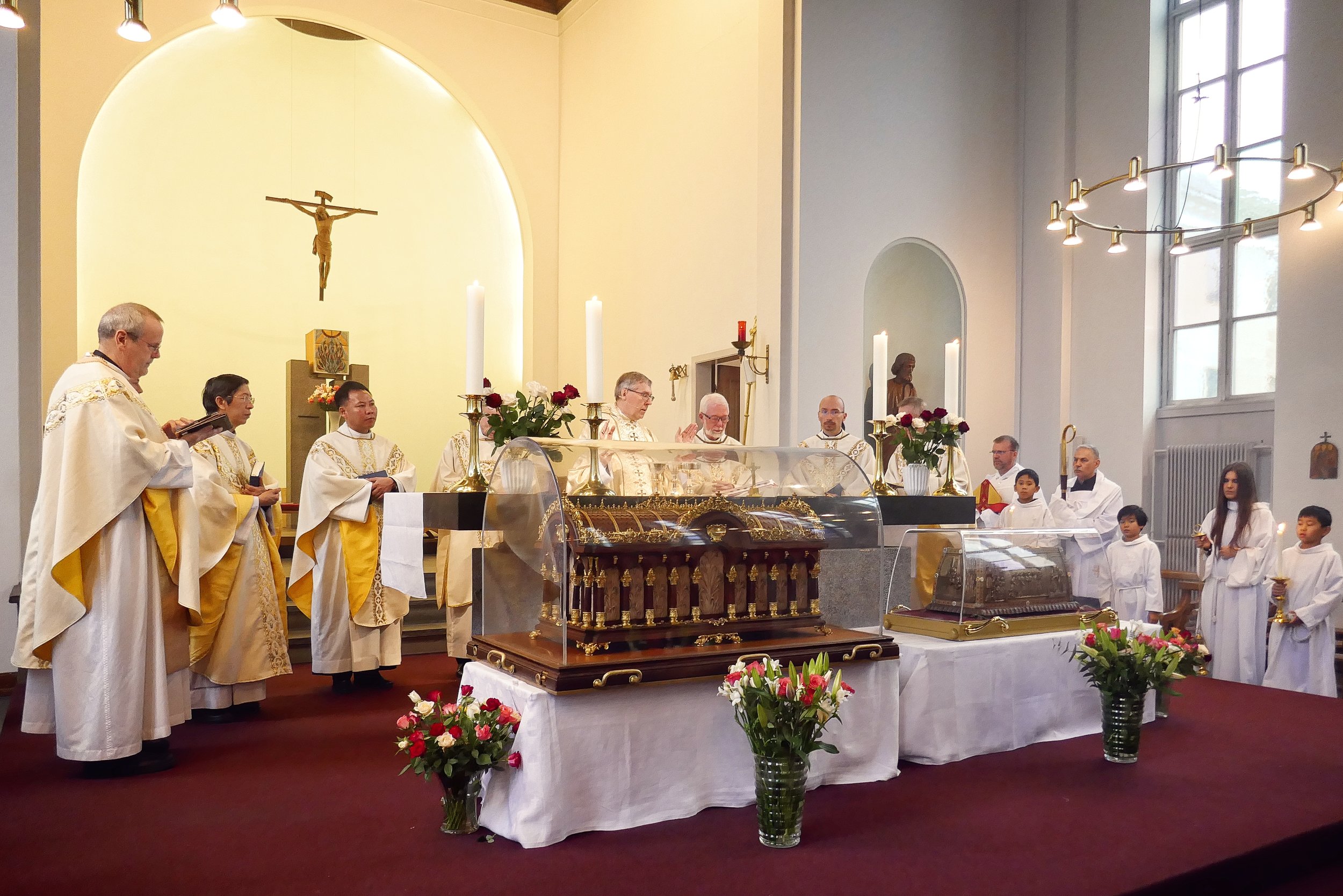 Relikviers besøg i Sankt Therese Kirke 2018 - 08.jpg