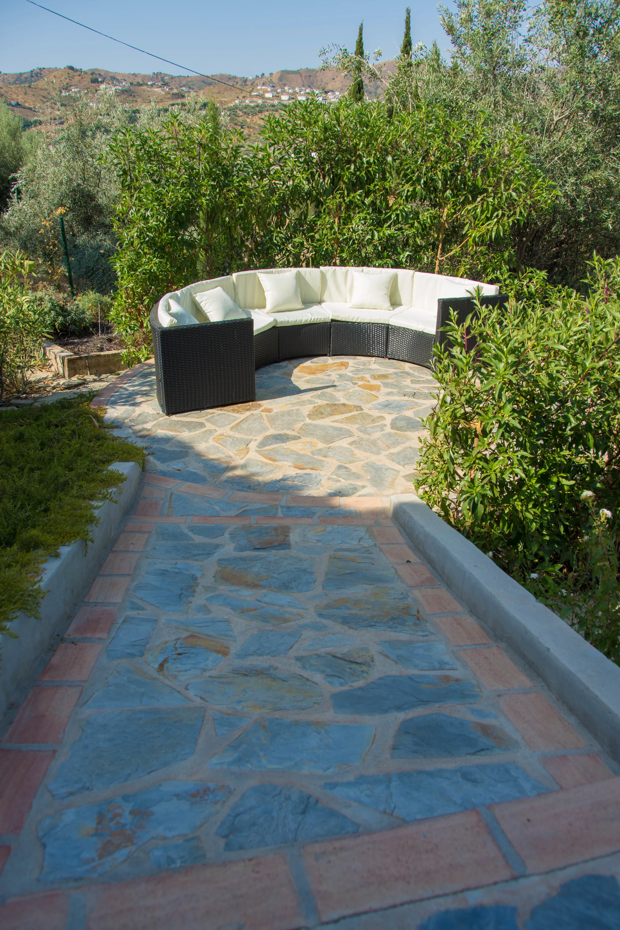 LT Construction - Garden Paths, La Viñuela