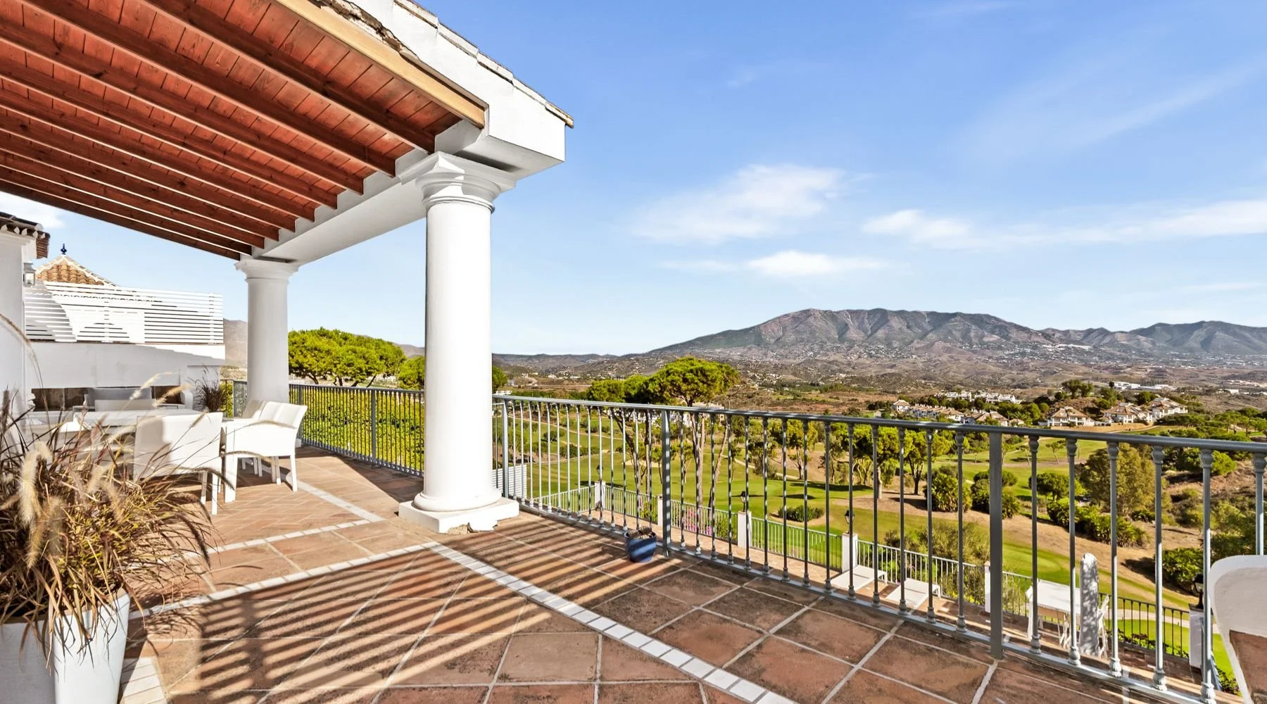 Building a Villa in Marbella: Building Permits, Costs & Timeline