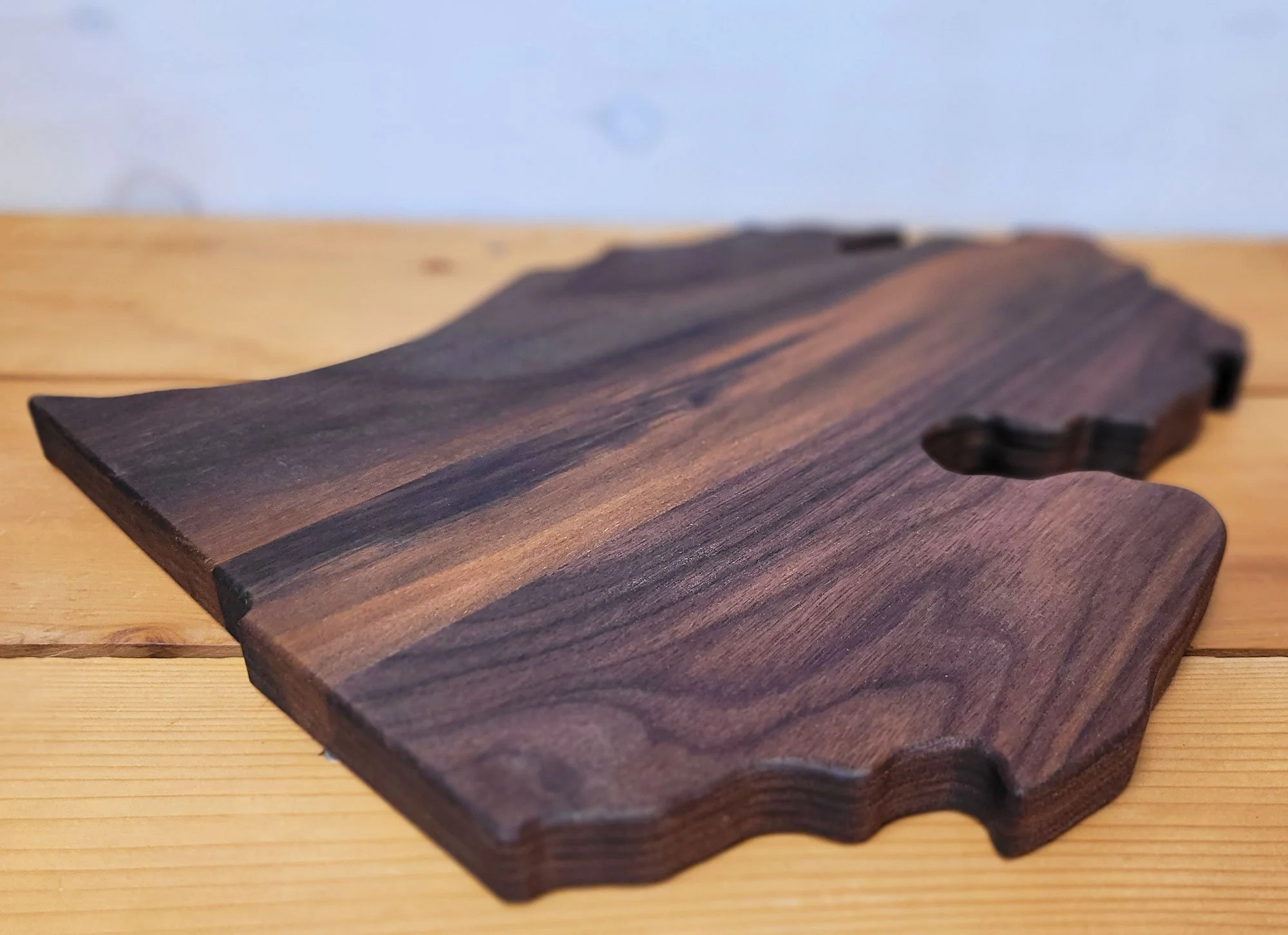Walnut-Cutting-Board.jpg