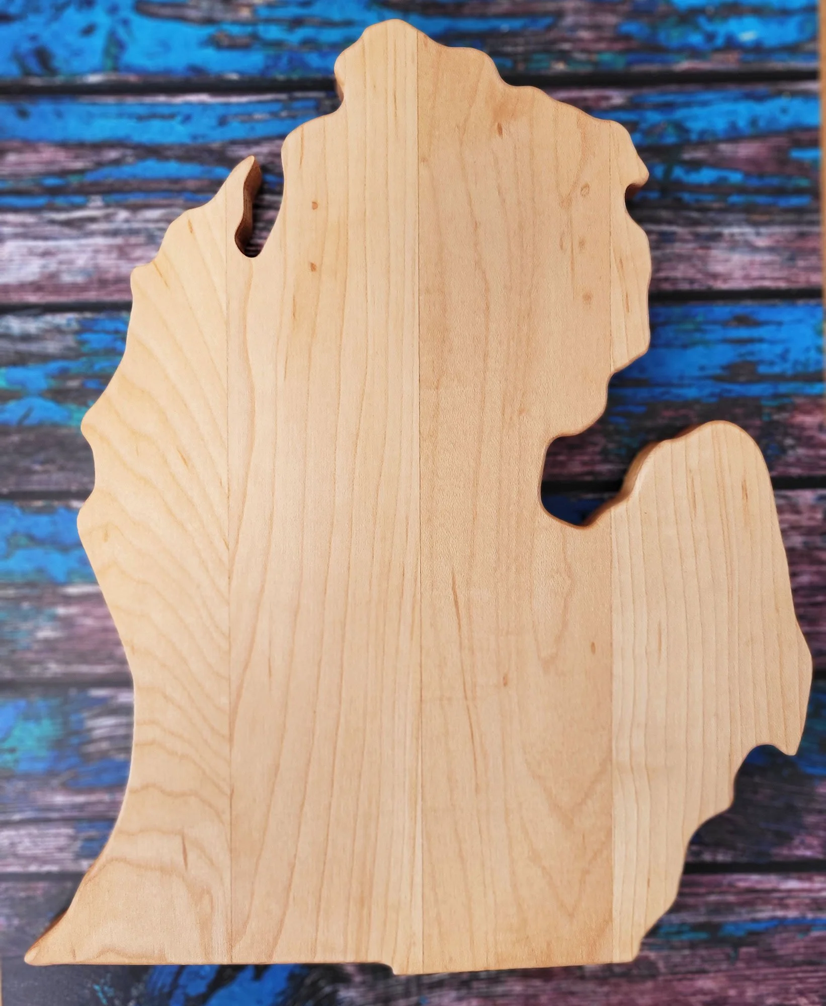 maple-cutting-board-bkgd.jpg