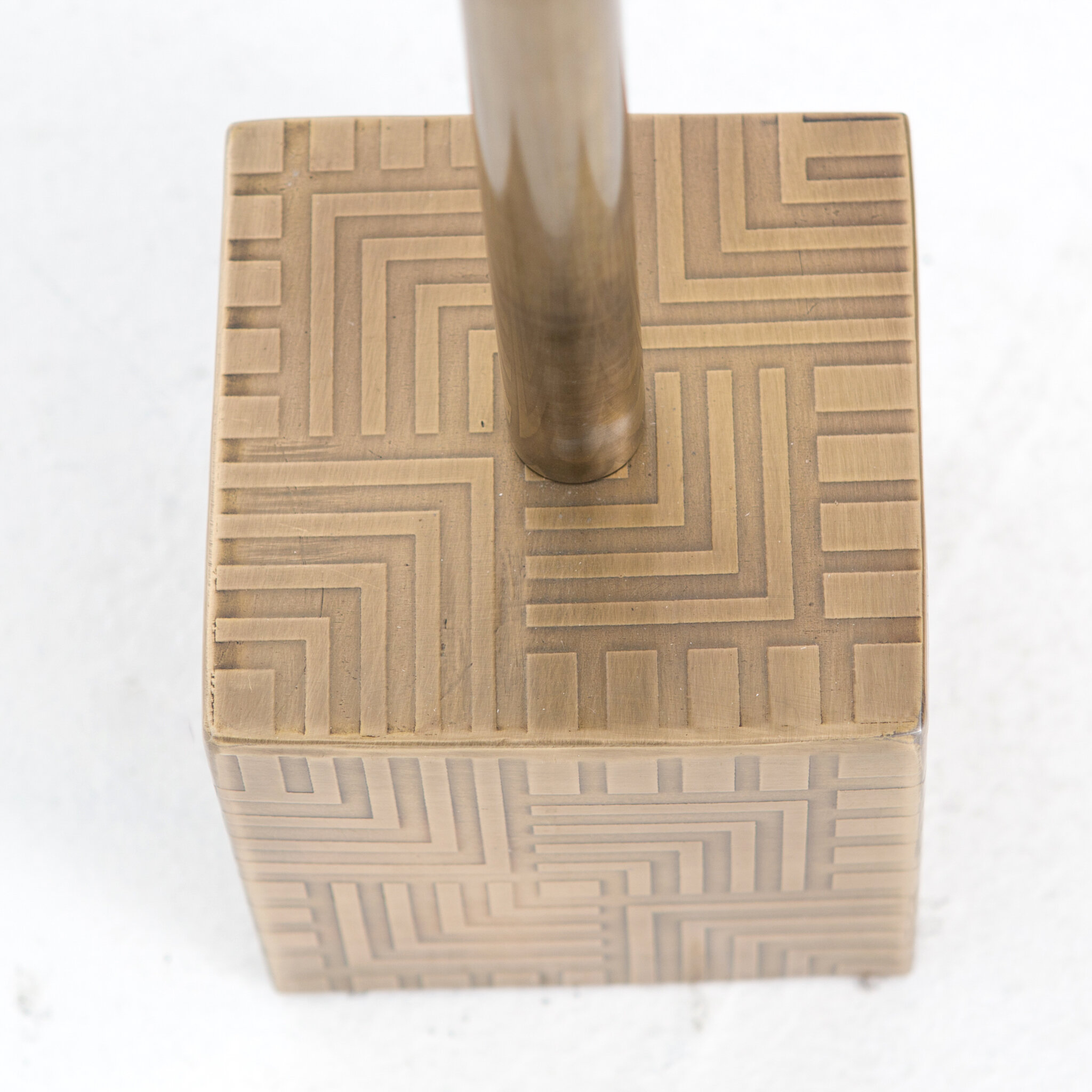 SIRIUS ADJUSTABLE ACCENT TABLE 1.jpg