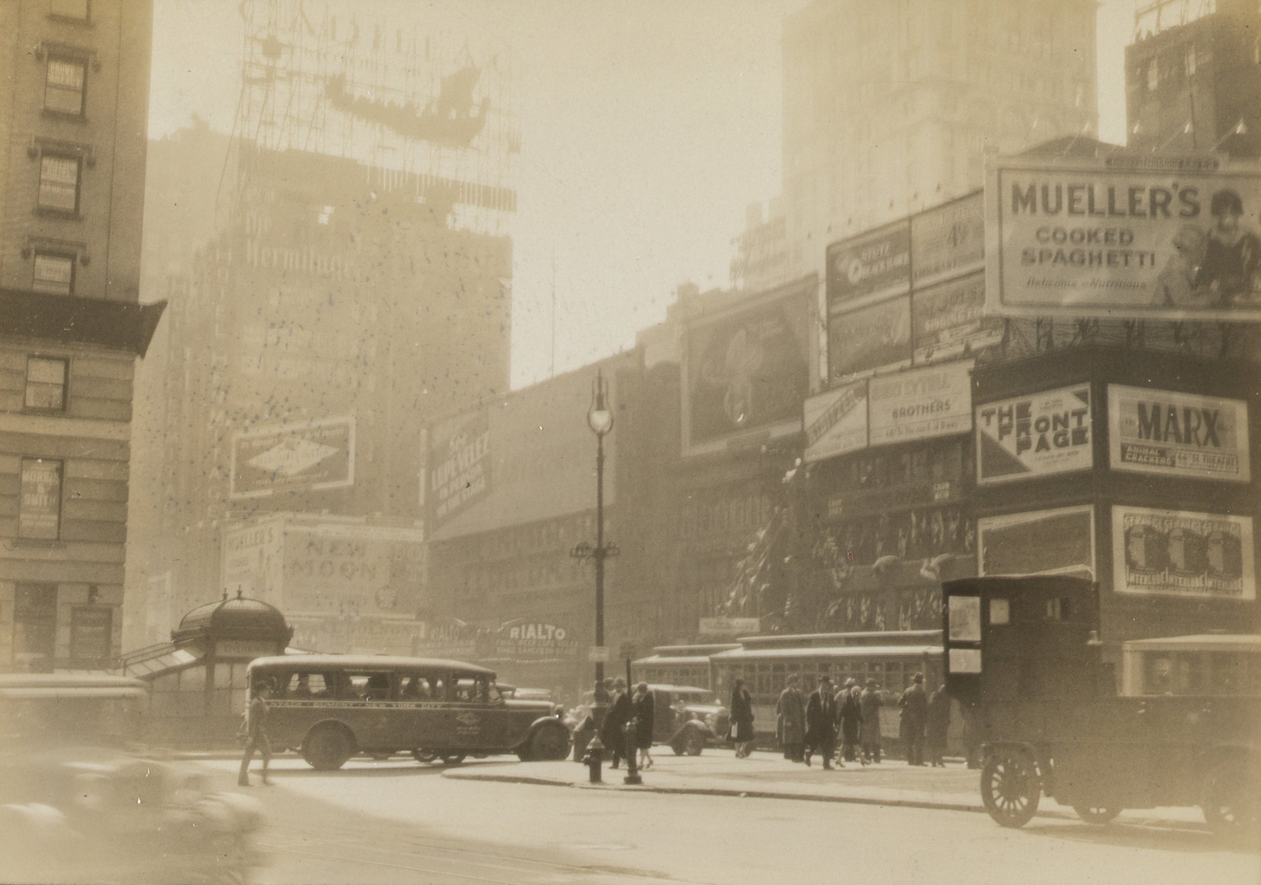 navidbaraty-bereniceabbott-13.jpg