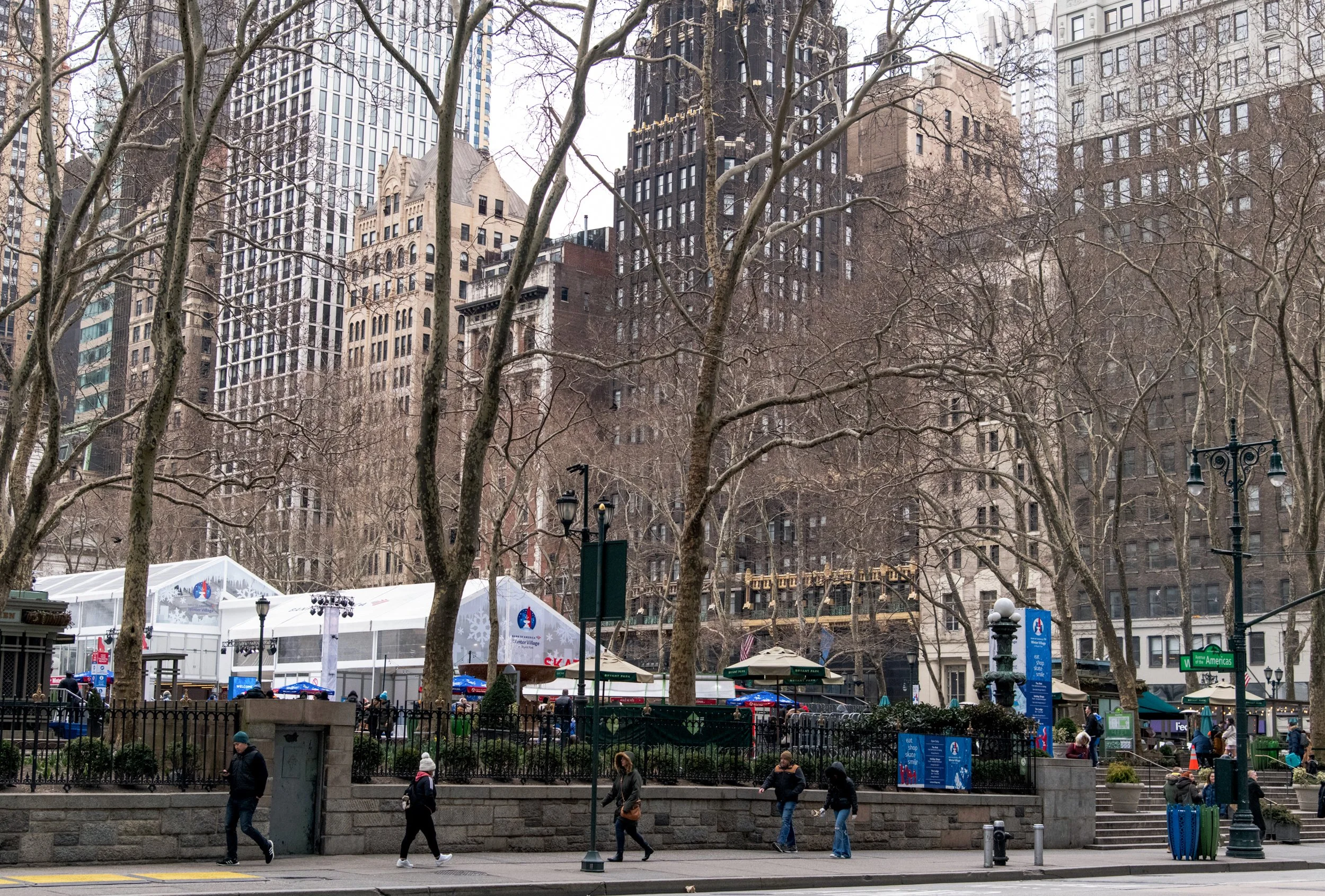 navidbaraty-bereniceabbott-23.jpg