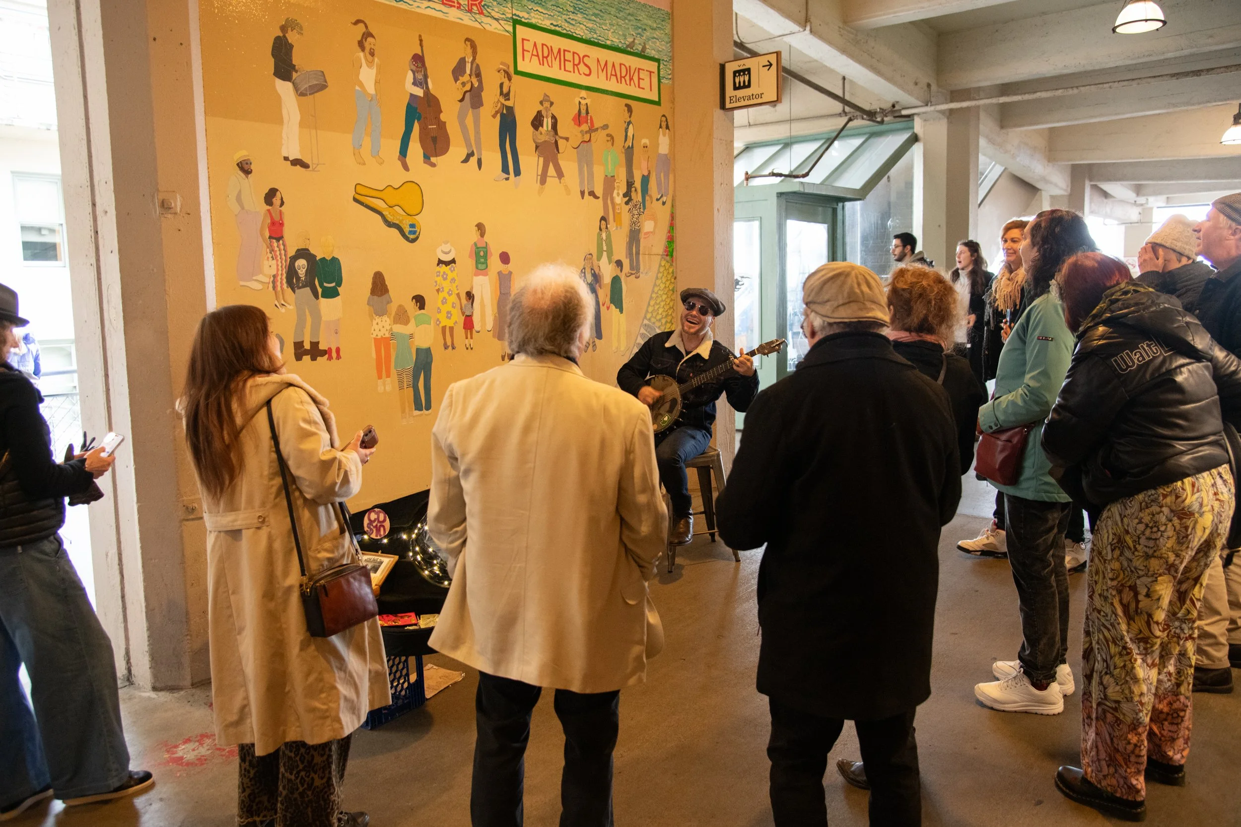 caela-pikeplacemarket-116.jpg