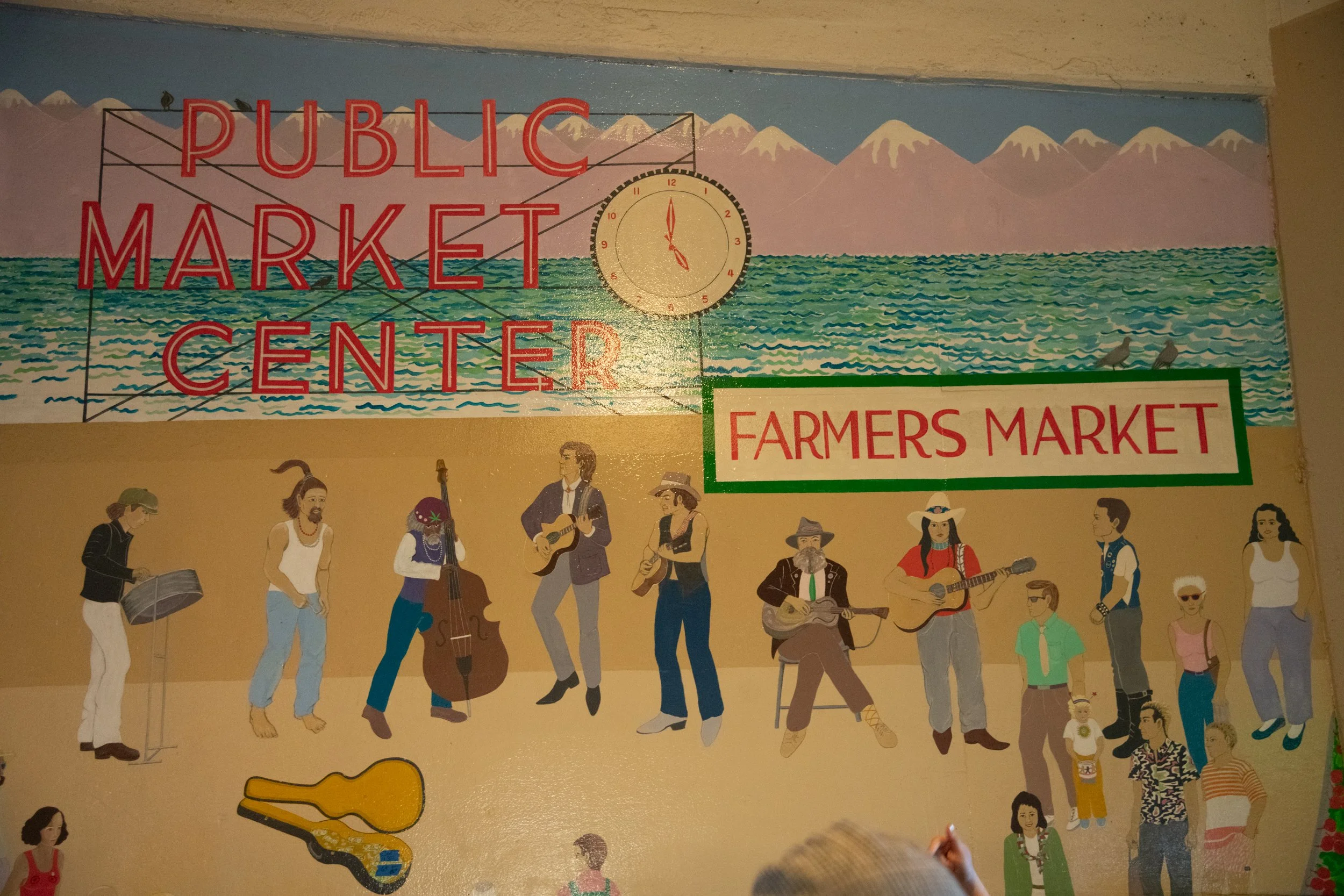 caela-pikeplacemarket-122.jpg