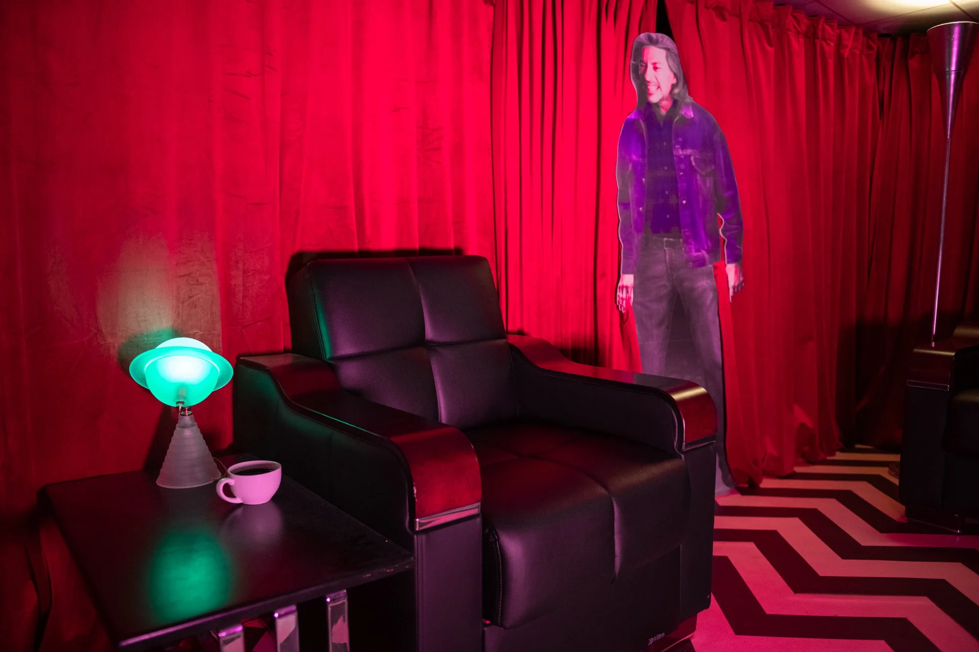 redroom-008.jpg