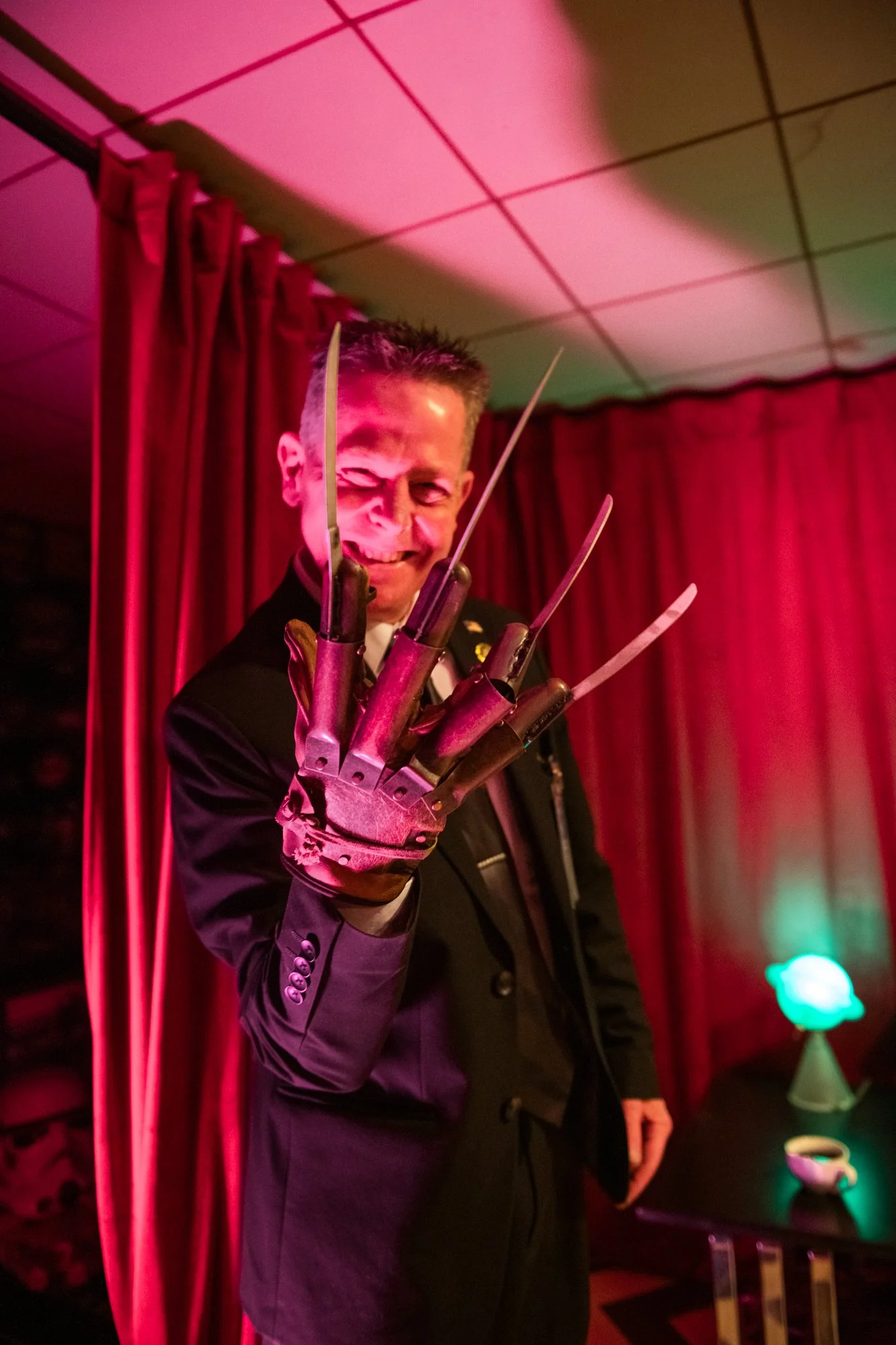redroom-058.jpg