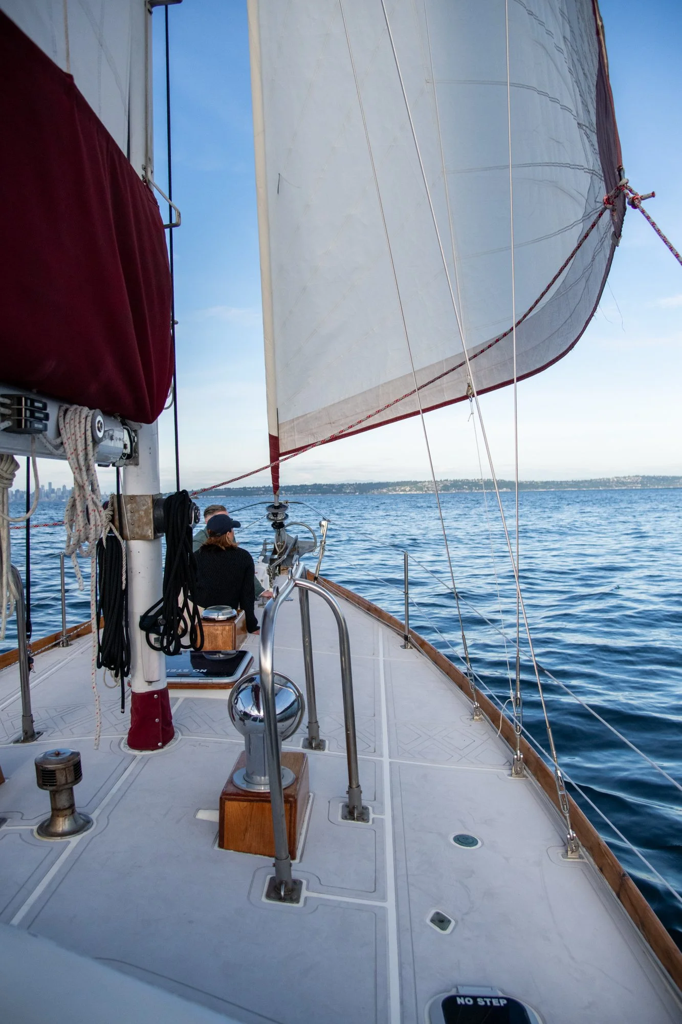 navidbaraty-sailbainbridge-120.jpg