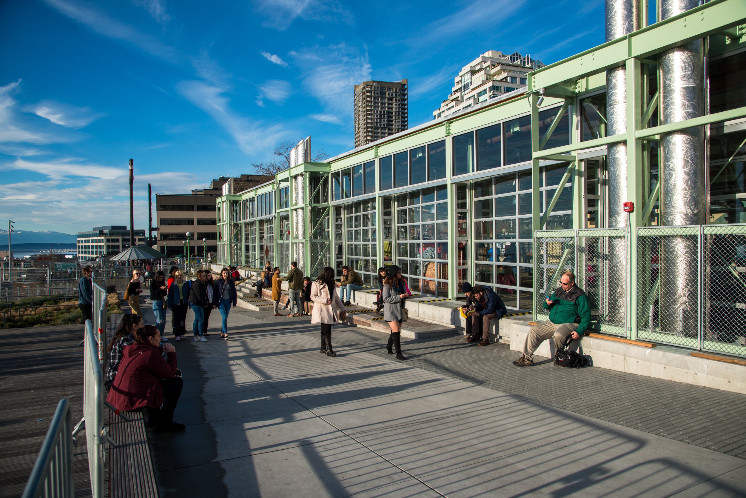 navidbaraty-marketfront-11.jpg