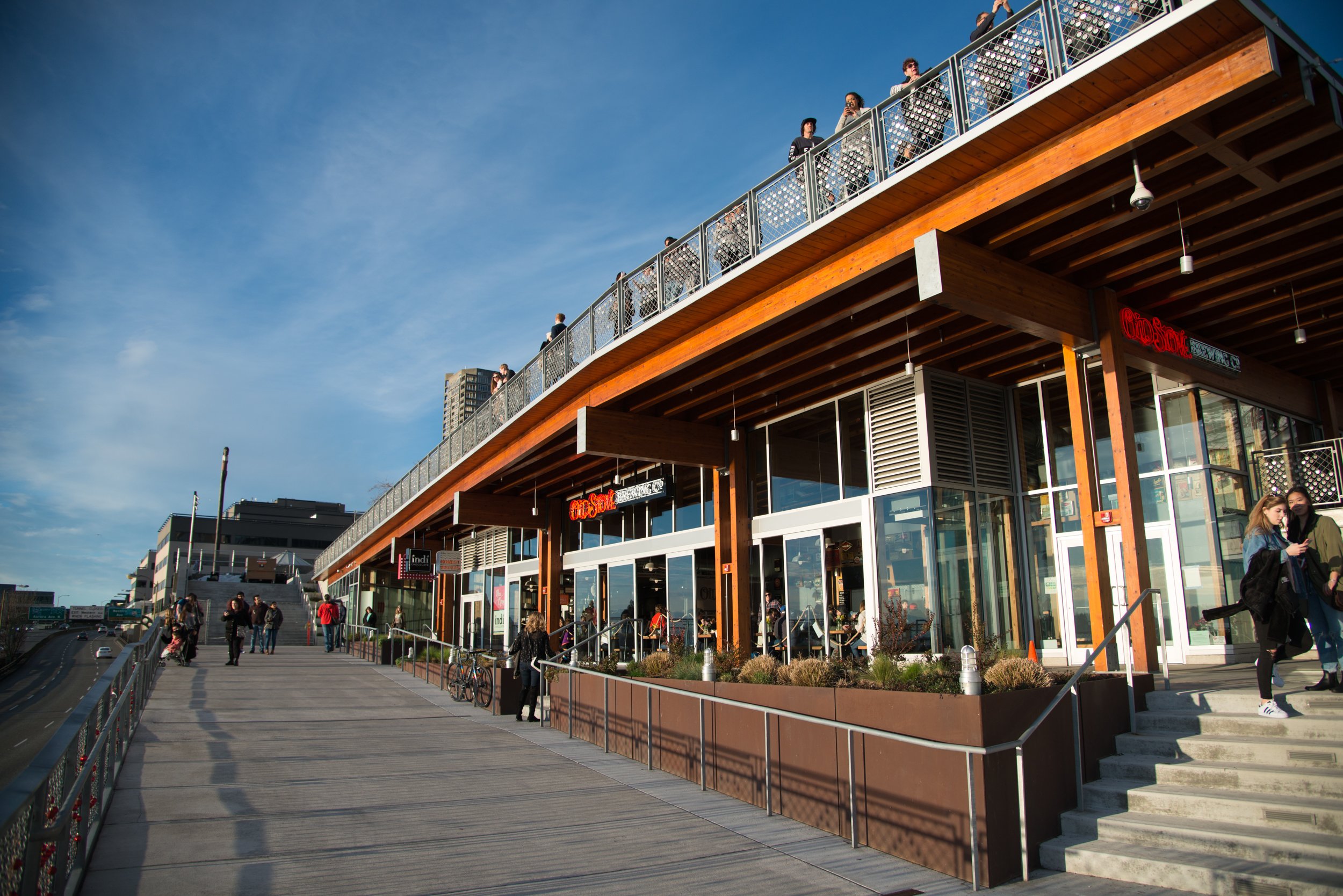 navidbaraty-marketfront-17.jpg