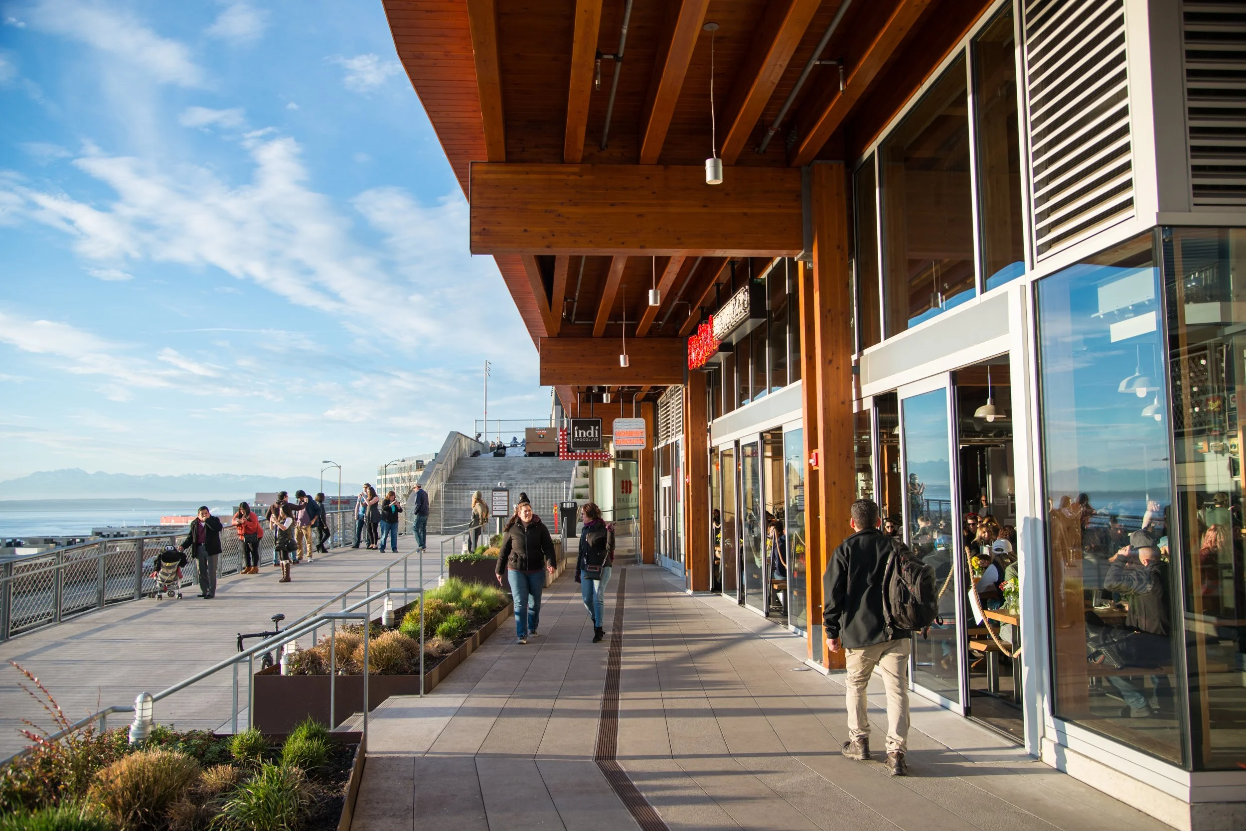 navidbaraty-marketfront-23.jpg