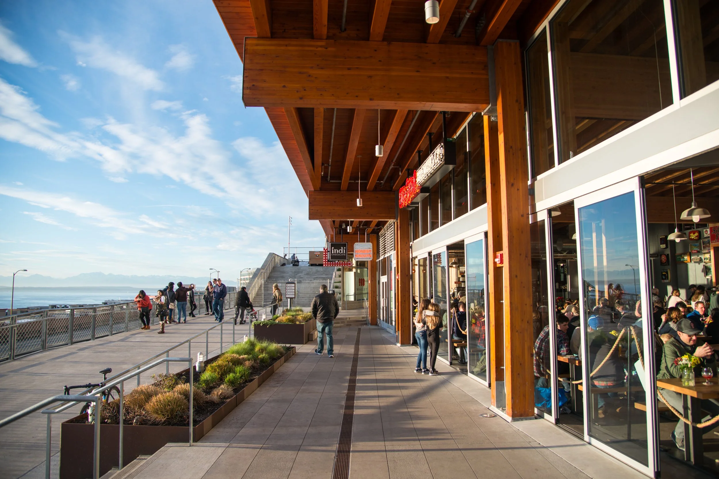navidbaraty-marketfront-25.jpg