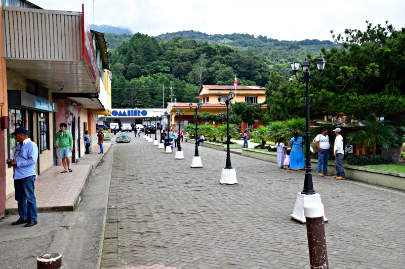 pictures-of-boquete-town-square.jpg