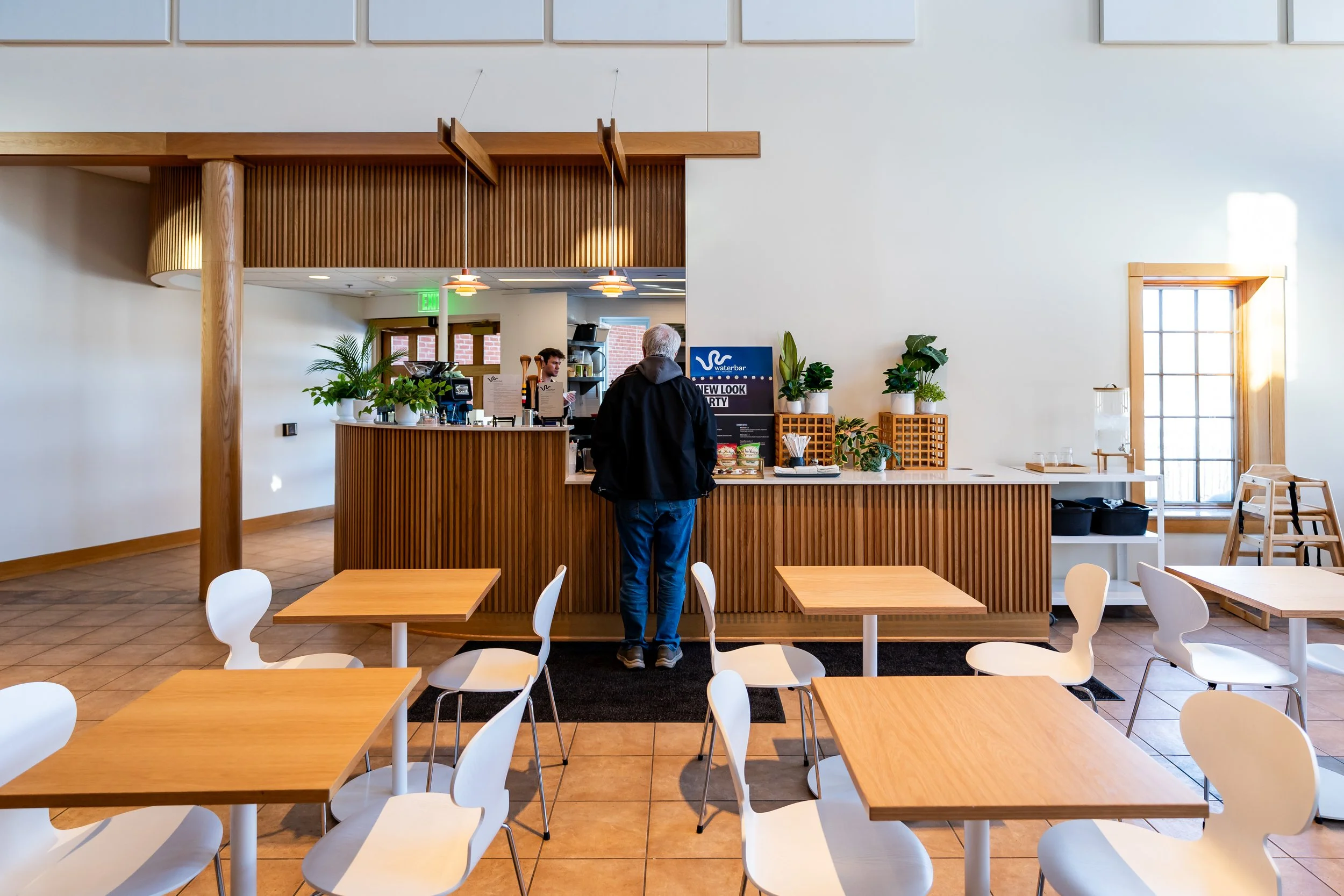 WaterBar_19.jpg
