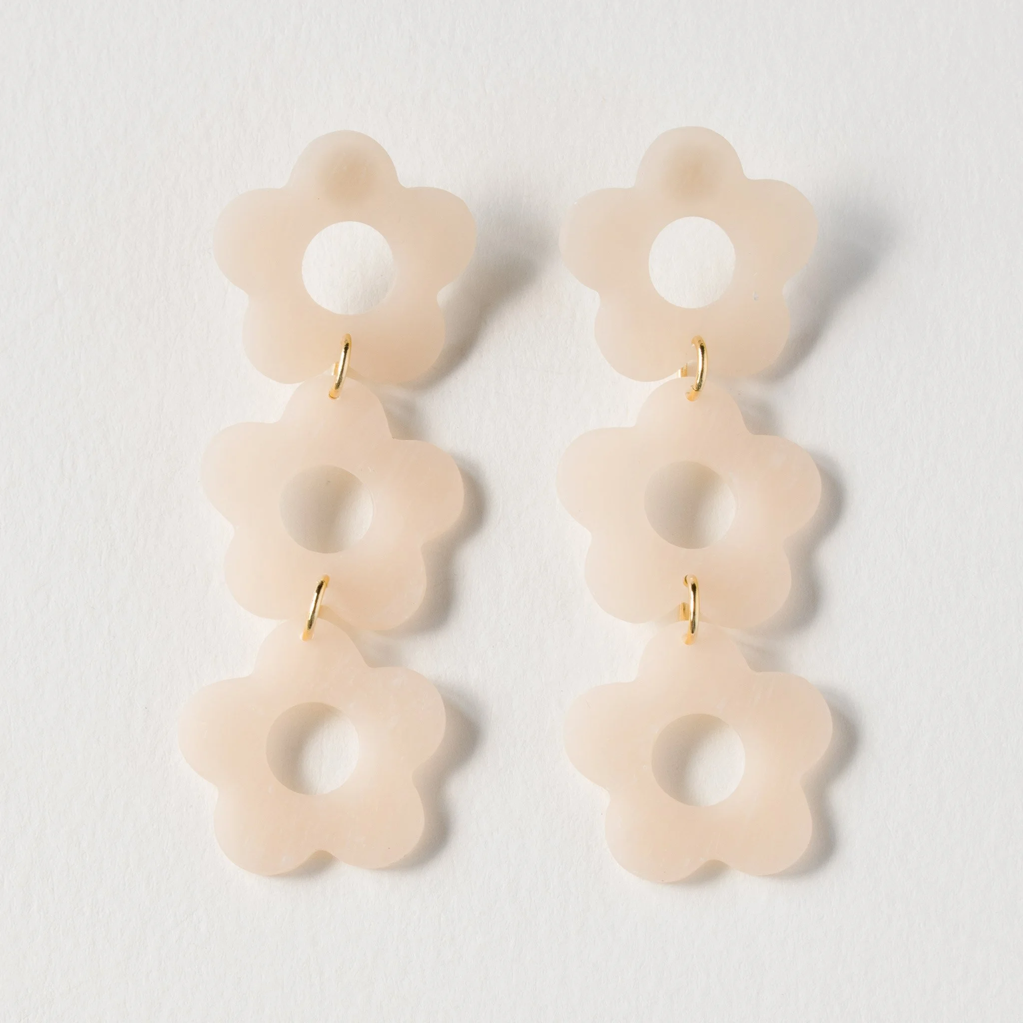 Triple Daisy Earrings in Ecru
