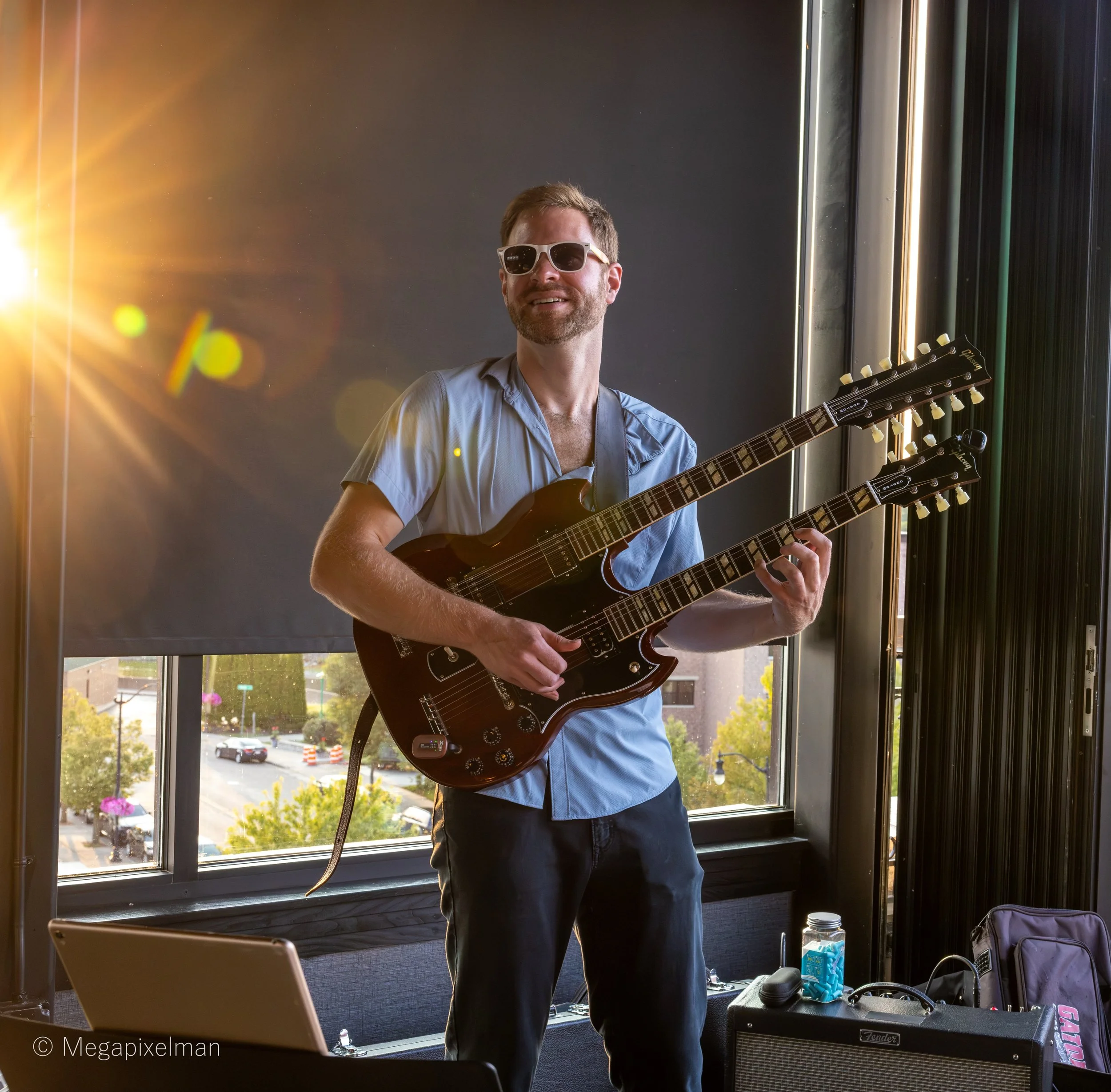 Running on food and guitar 🥘 🎸 
Thu 8/27 &mdash; 5:30 PM &mdash; Franchesco&rsquo;s Patio, Rockford @franchescos1 
* Fri 8/28 &mdash; 6:00 PM &mdash; Boat House Bar &amp; Grill, Lake Geneva @theboathousebarandgrill 🎹
* Sat 8/29 &mdash; 10:00 AM &m