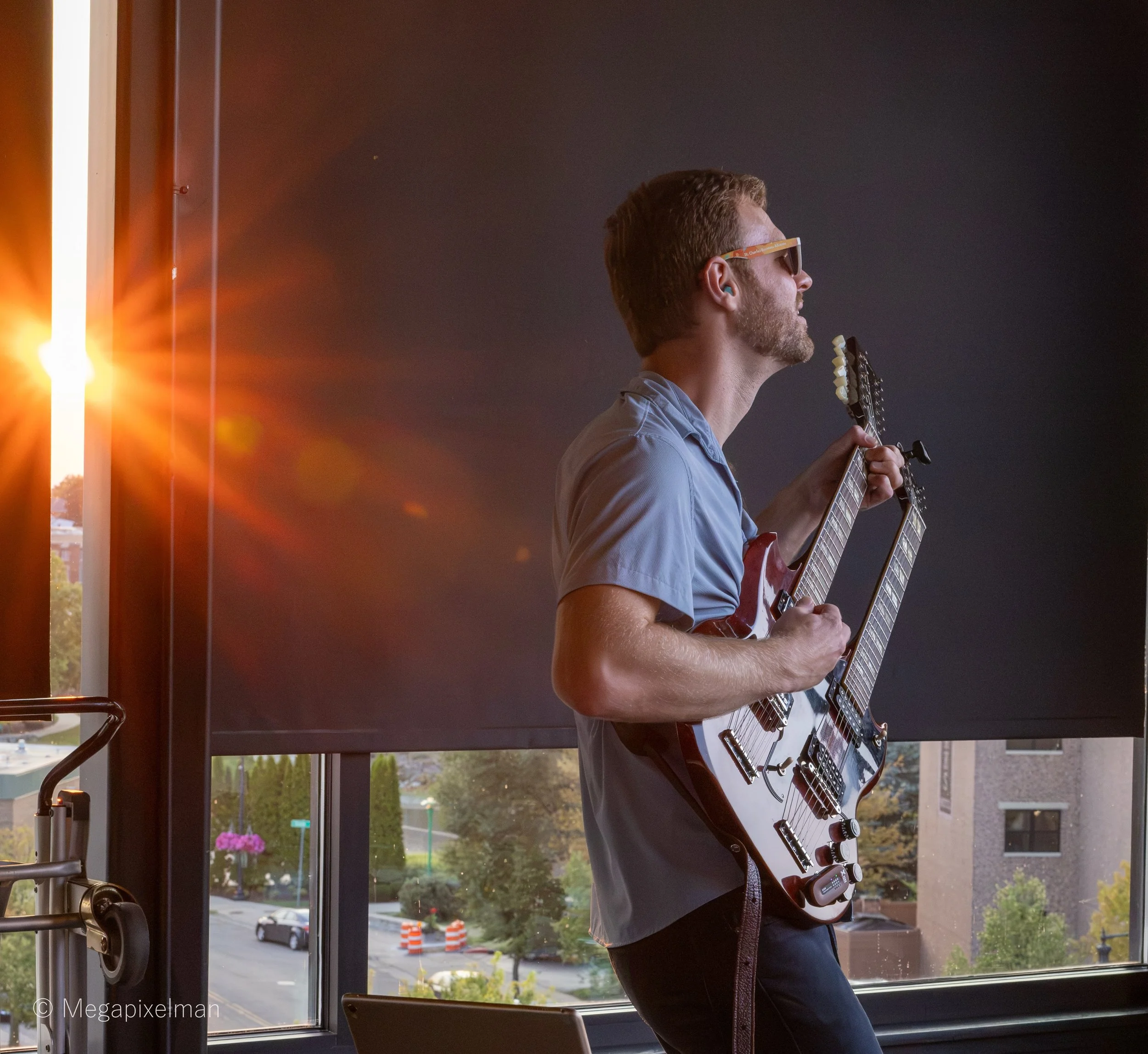 What to do this week? 😎🎸

Sept. 17 &mdash; Spirit Elephant, Winnetka &mdash; 6 PM &mdash; @spiritelephantrestaurant
Sept. 18 &mdash; Rock Bottom Brewery, Warrenville &mdash; 7 PM @rockbottombrewery.warrenville 
Sept. 19 &mdash; Onion Roll Deli, Oak