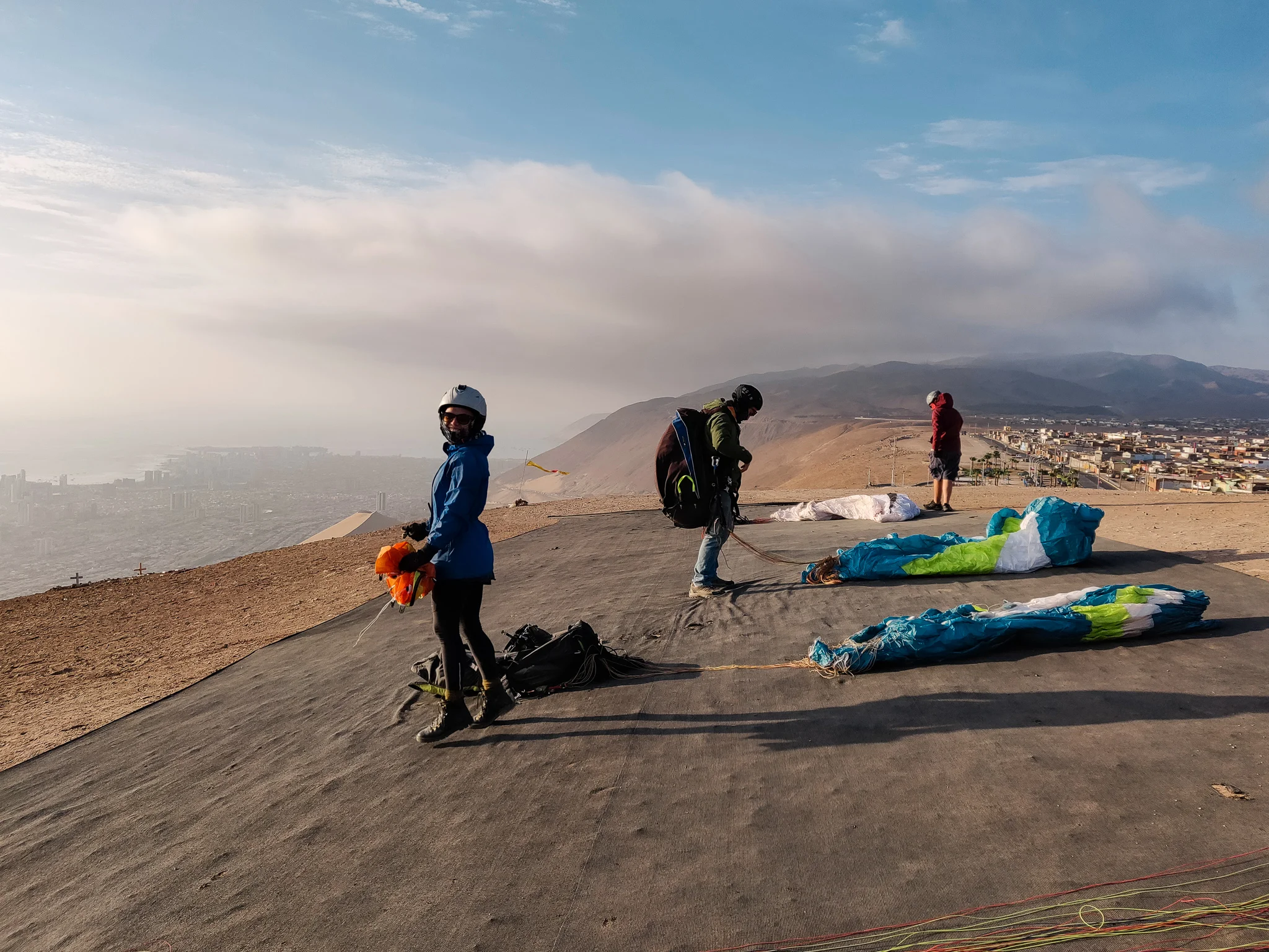 Iquique-paragliding-take-off-alto-hospicio.jpg