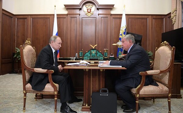 Russian president Vladimir Putin meets Rosneft CEO Igor Sechin in February 2020 (Photo: Press Service of the President of Russia)