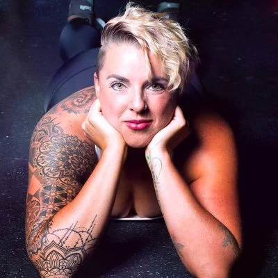 Atomic Moms Podcast | Guest | Selena Willows | Host Ellie Knaus | Wellness | Swim Instructor | Toddlers |