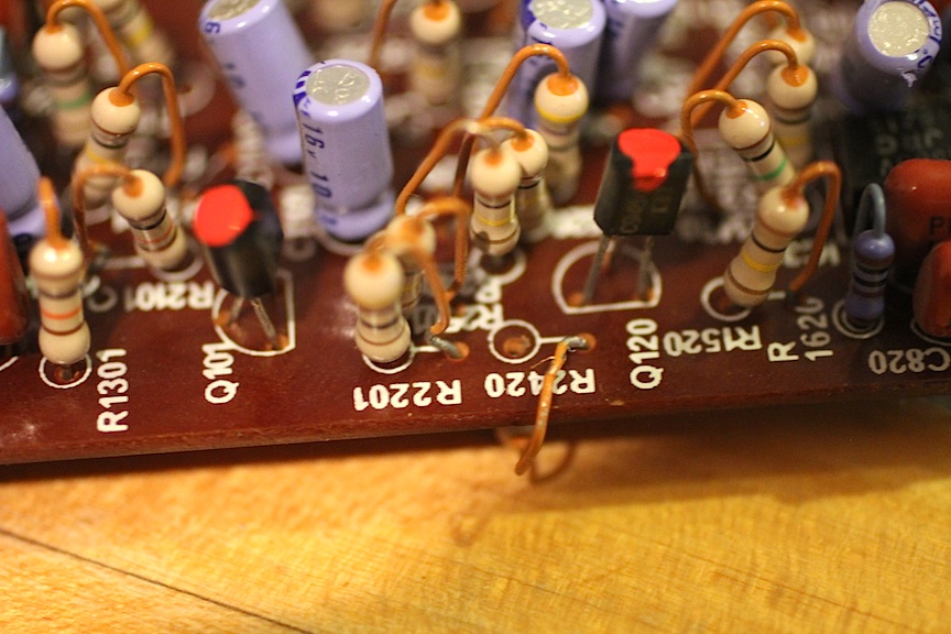 korg-21-recycled-resistor-wraps-the-edge-02.jpg