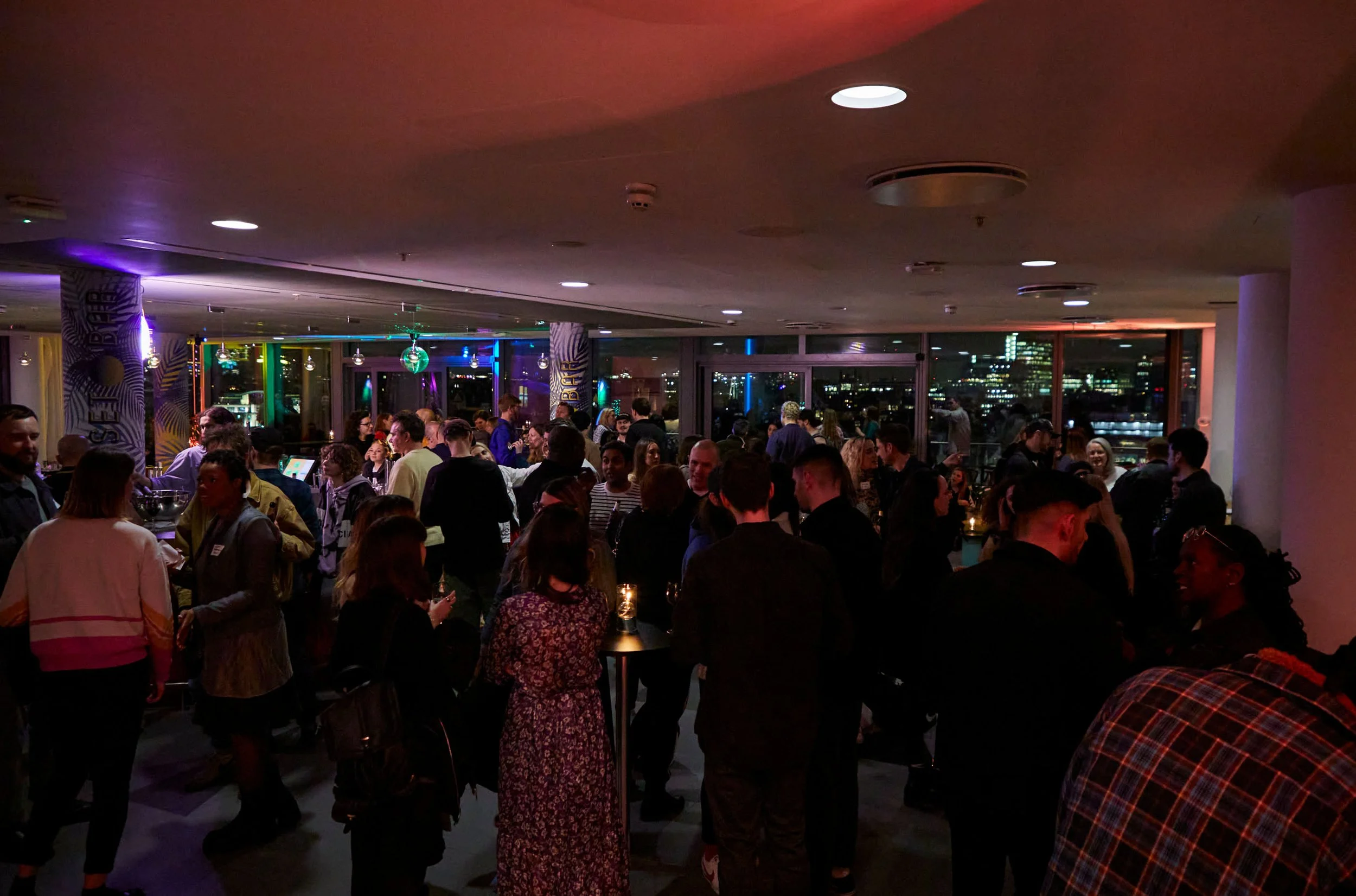 Shiny Awards Event_0294_SHOT_06_NETWORKING.jpg