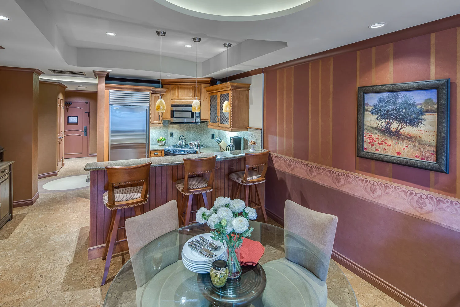 royal-kelowna-standard-dining-web.jpg