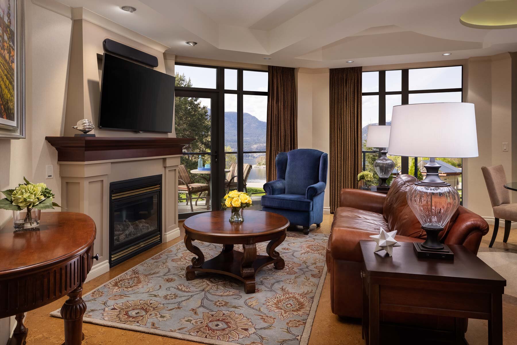 the-royal-kelowna-3-bedroom-suite-living-room.jpg