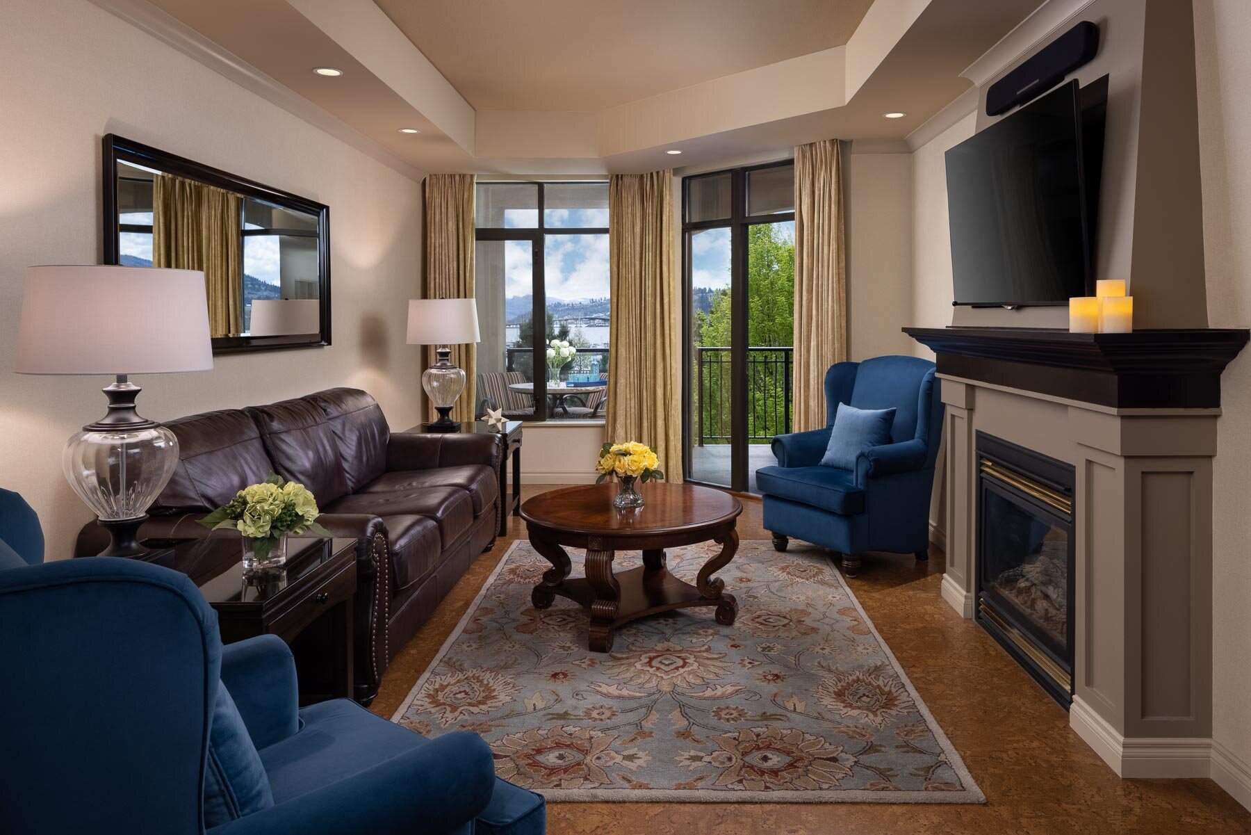 the-royal-kelowna-living-room.jpg