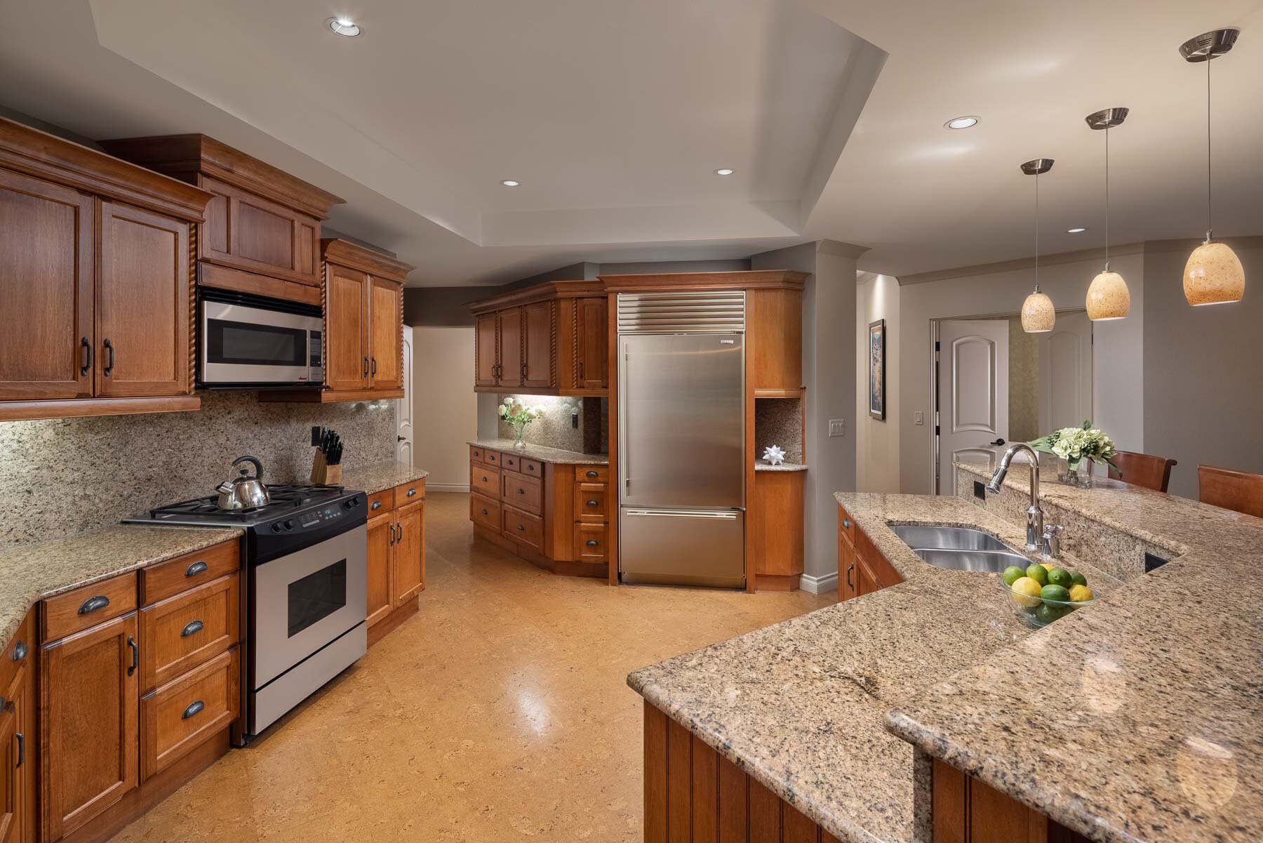 the-royal-kelowna-3-bed-premium-kitchen.jpg