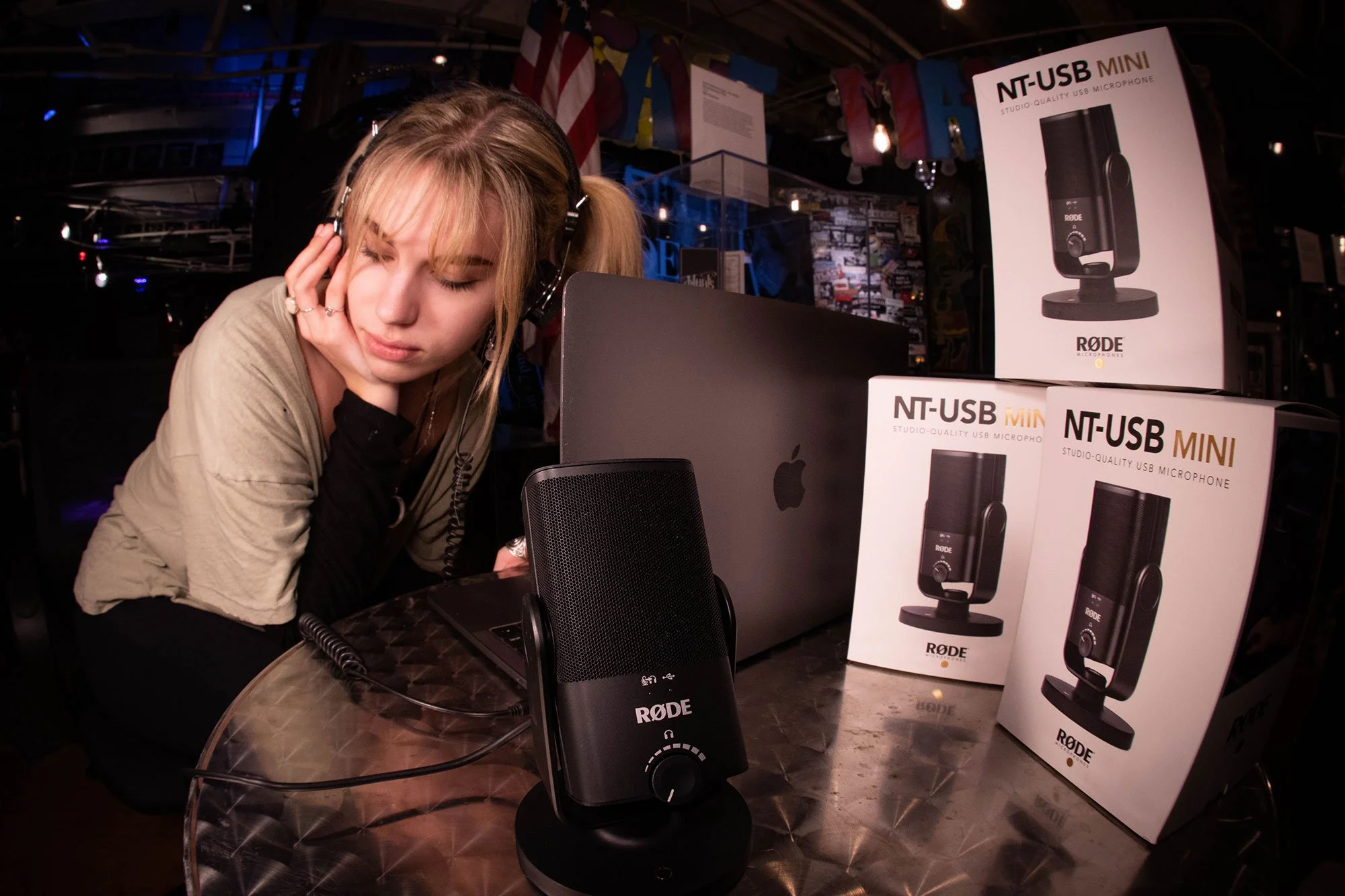 Ella Thompson with RODE microphones.