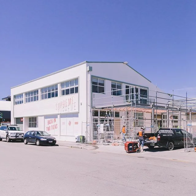 Frame up for @supreme_supreme_chch and @burgerburgernz going strong!! 💪🏗☕️☕️🍔🍔