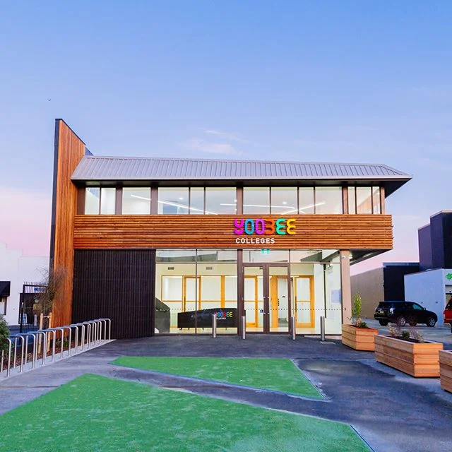 Wonderful to see all these creatives at work! 🎨 From design, animation, technology, all the way to film, @yoobeecolleges is the hub of creativity in Christchurch. 🙌😄🙌⁣⁣
⁣⁣⁣
⁣573 Colombo Street accommodates some 700 design and arts students in a c