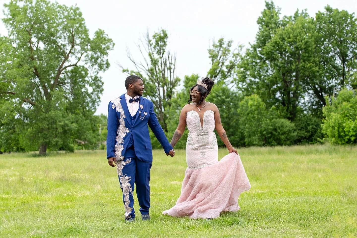✨Capturing Love, one click at a time 💍

#weddingphotography #michiganweddings #bridalphotography #weddingvideography #loveinthelens #capturingmoments #michiganphotographer #weddingday #happilyeverafter #weddingphotos #sayido