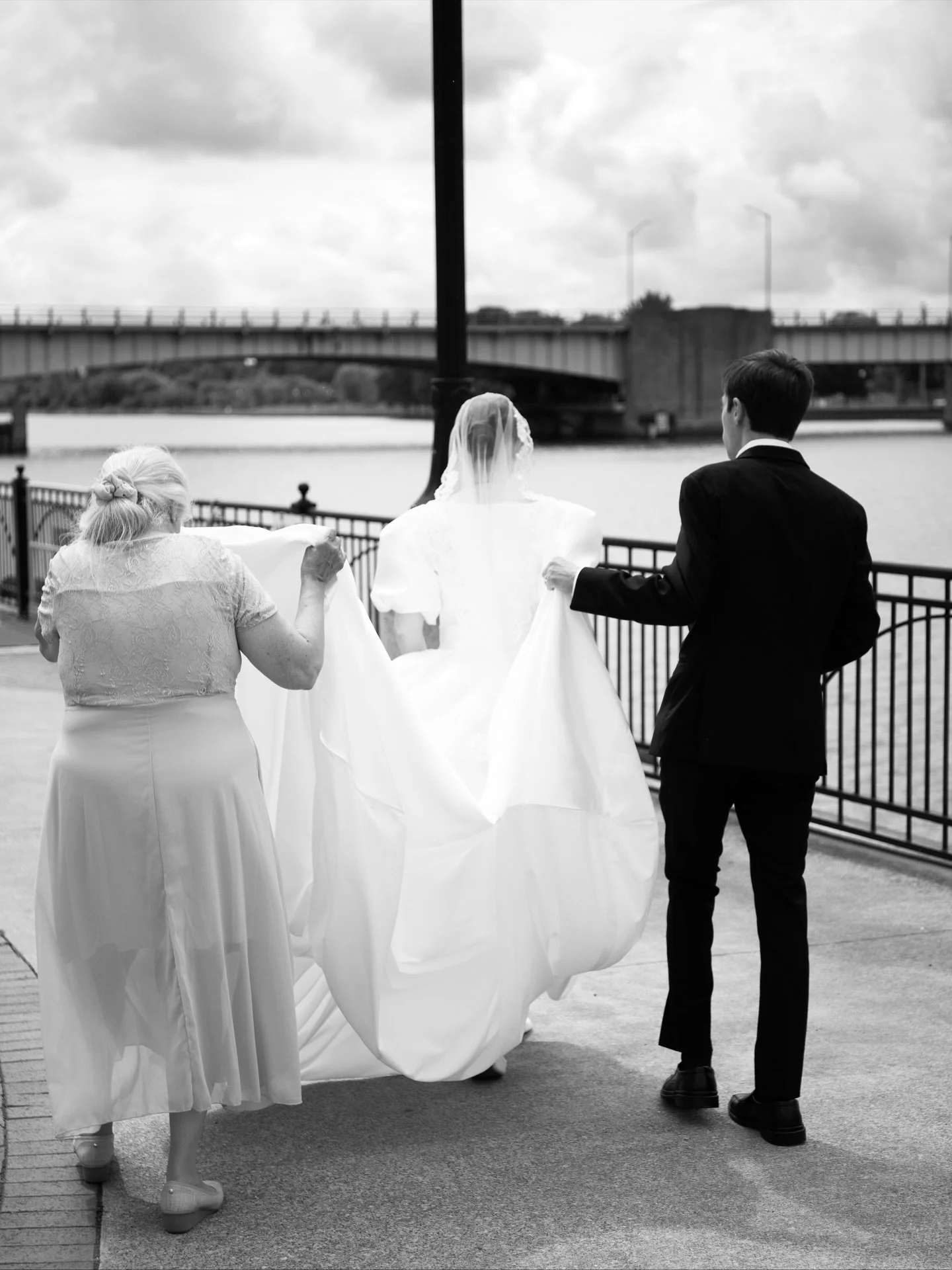 💍Creating photographs that feel like a cozy embrace&mdash;timeless and full of heart.

Learn more at www.joshuajohnsondesign.net

#weddingphotography #michiganweddings #bridalphotography #weddingvideography #loveinthelens #capturingmoments #michigan