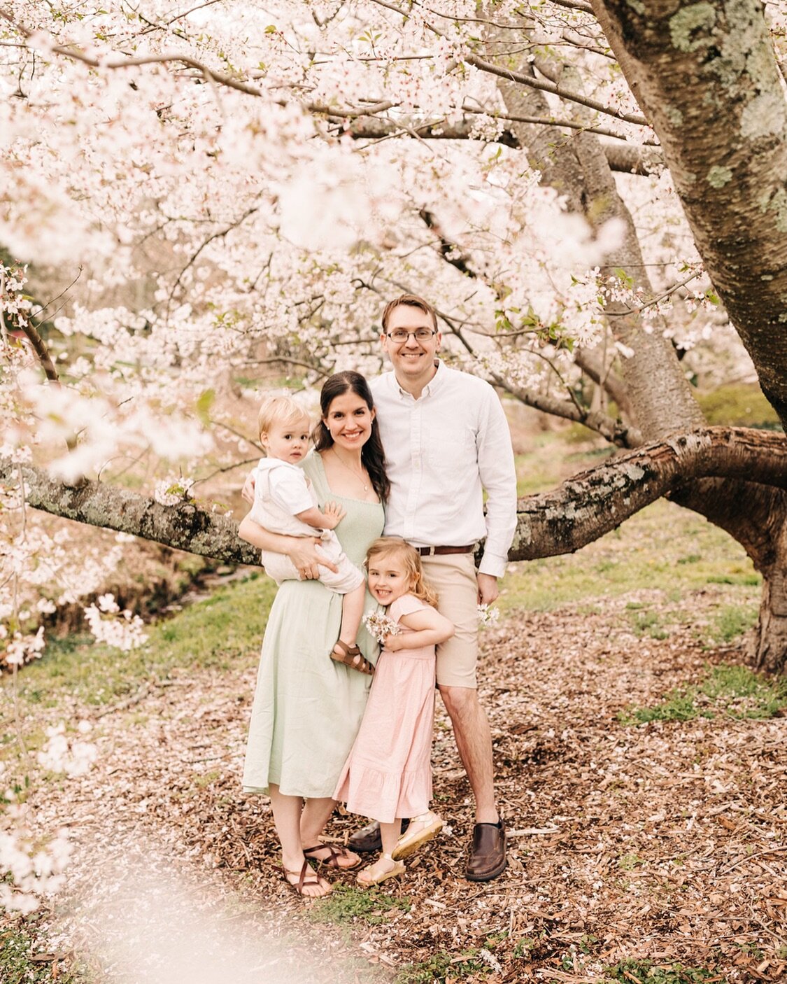 I&rsquo;m predicting cherry blossoms will be ready in the next 2 weeks! Get yourselves ready and outfits selected! Highly recommend Old Navy and Target for affordable outfits that will coordinate(not match!). 

Subscribe to my website to get the upda