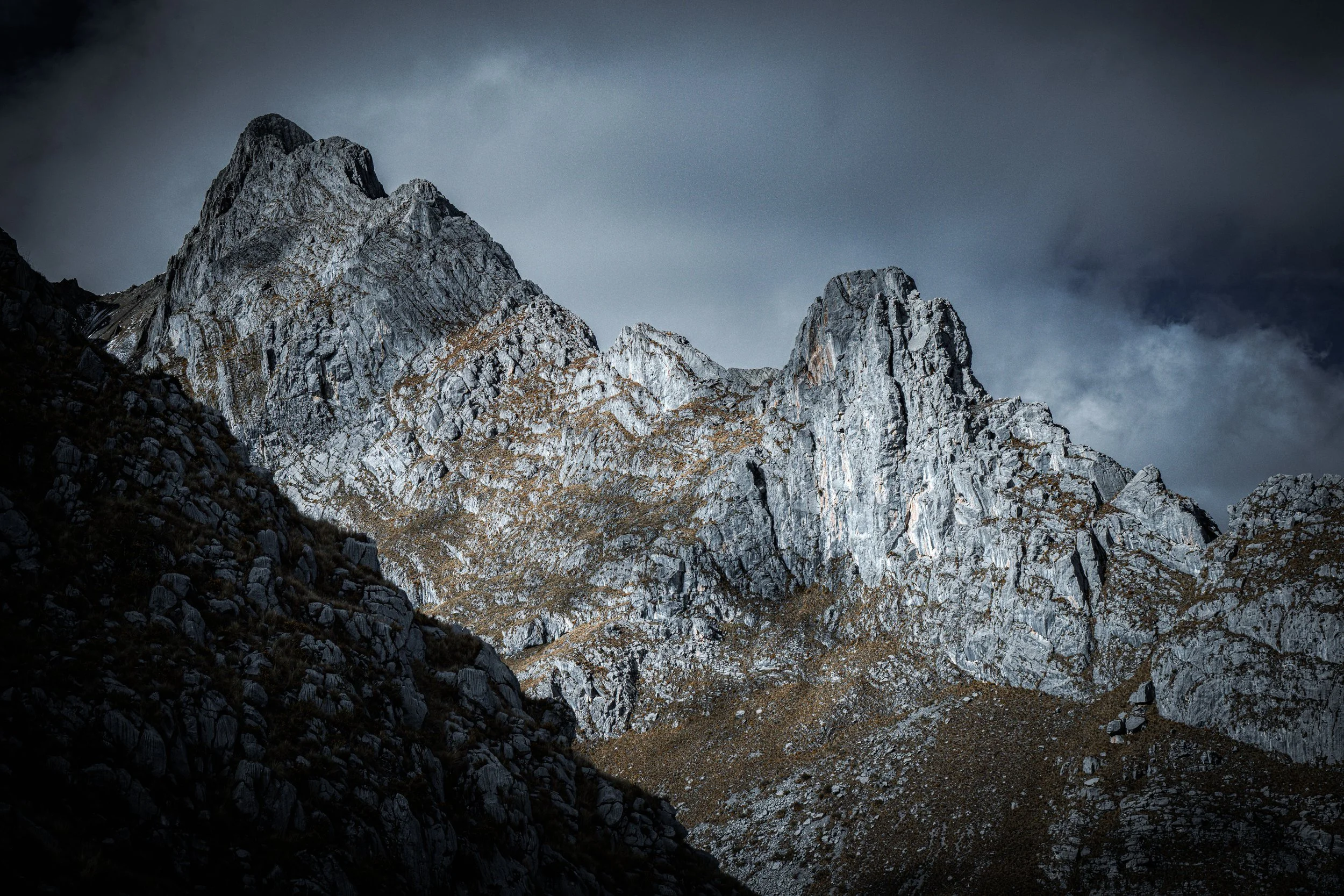 On the approach to Cacanan pass from Quarteluain.