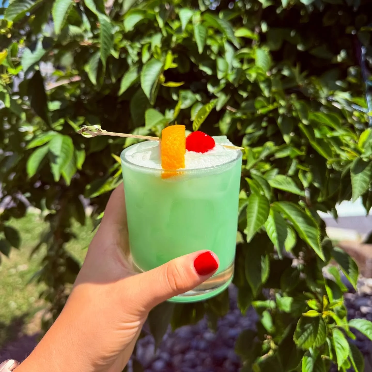 🌴🥥 Escape to the islands with our Island Colada! 🍍☀️

A tropical twist on the classic Pi&ntilde;a Colada featuring Malibu Coconut Rum, coconut cream, pineapple juice, and Island Punch Liqueur, finished with fresh orange and lime garnish. 🌺🍹

Smo