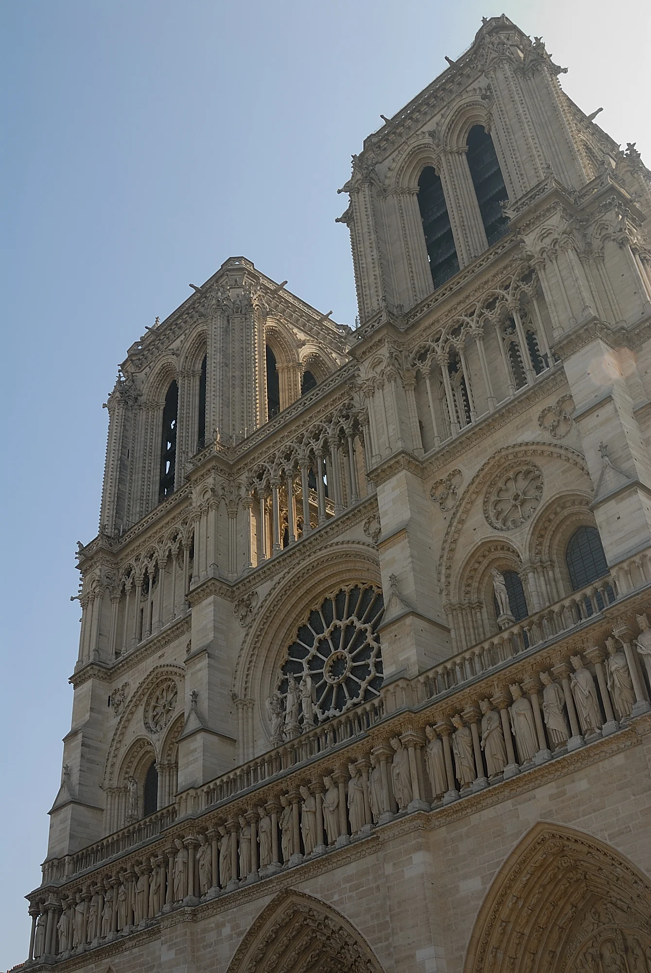 FR12 064_01.JPG