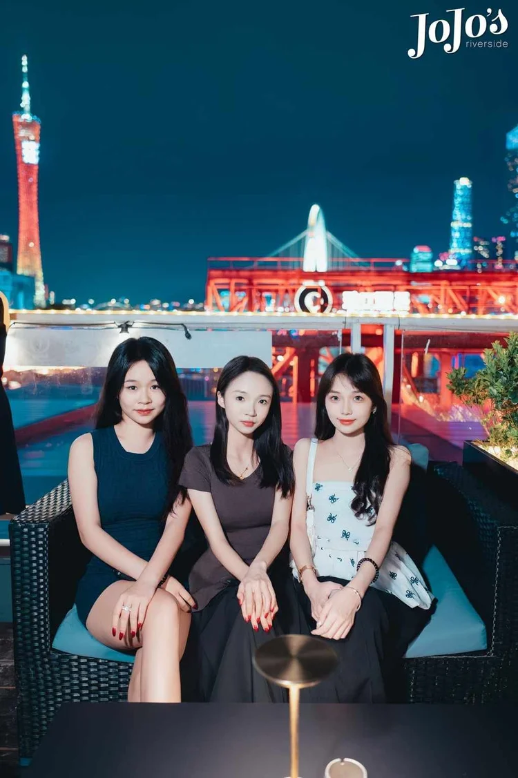 JoJo's Riverside sunset river view