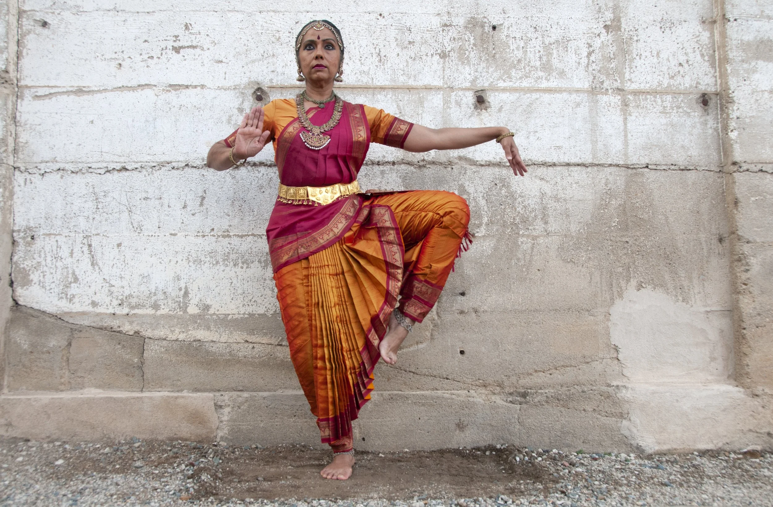 Smoothness and Dance