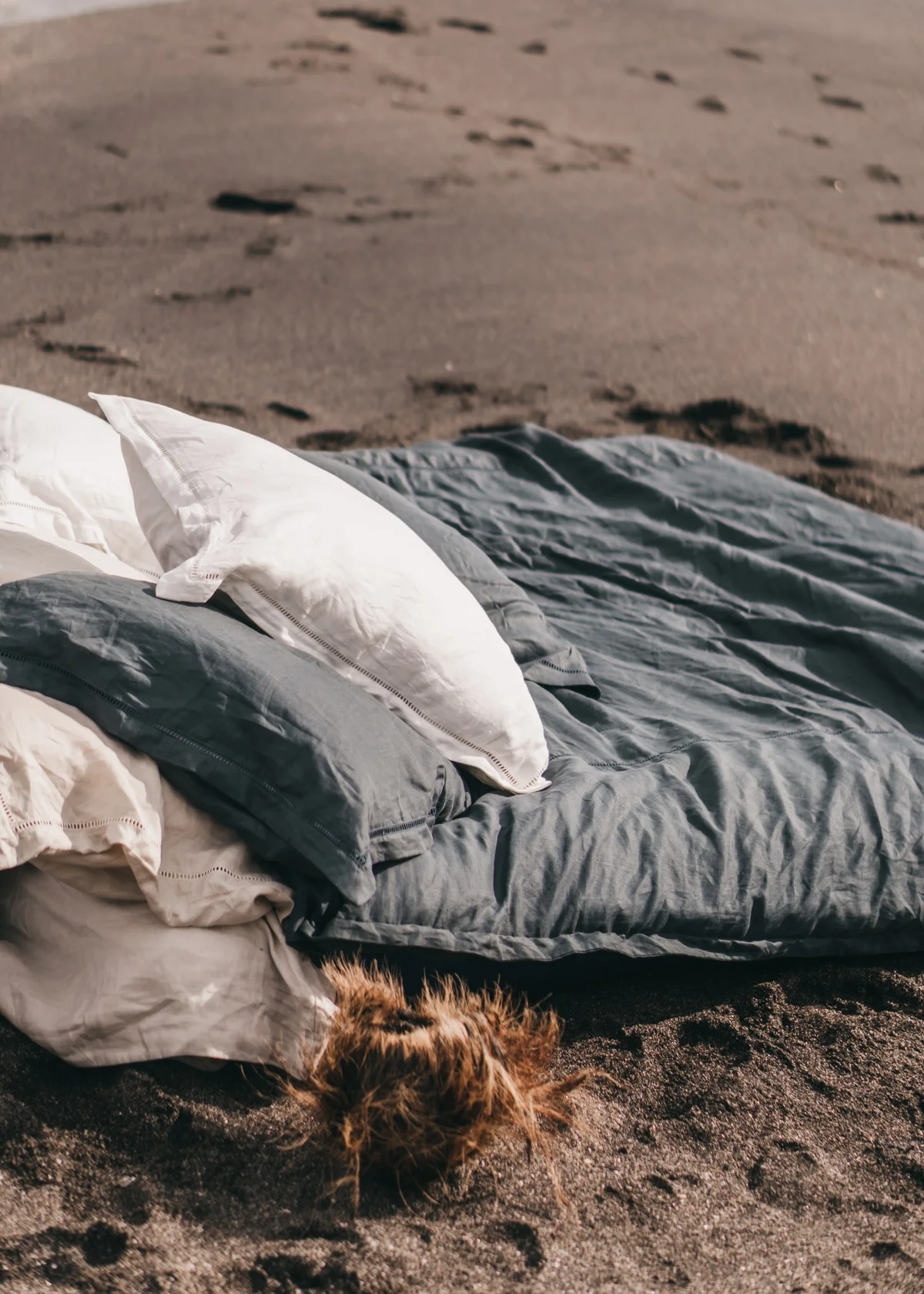Keira-Mason-in-between-the-sheets-linen-outside.jpg
