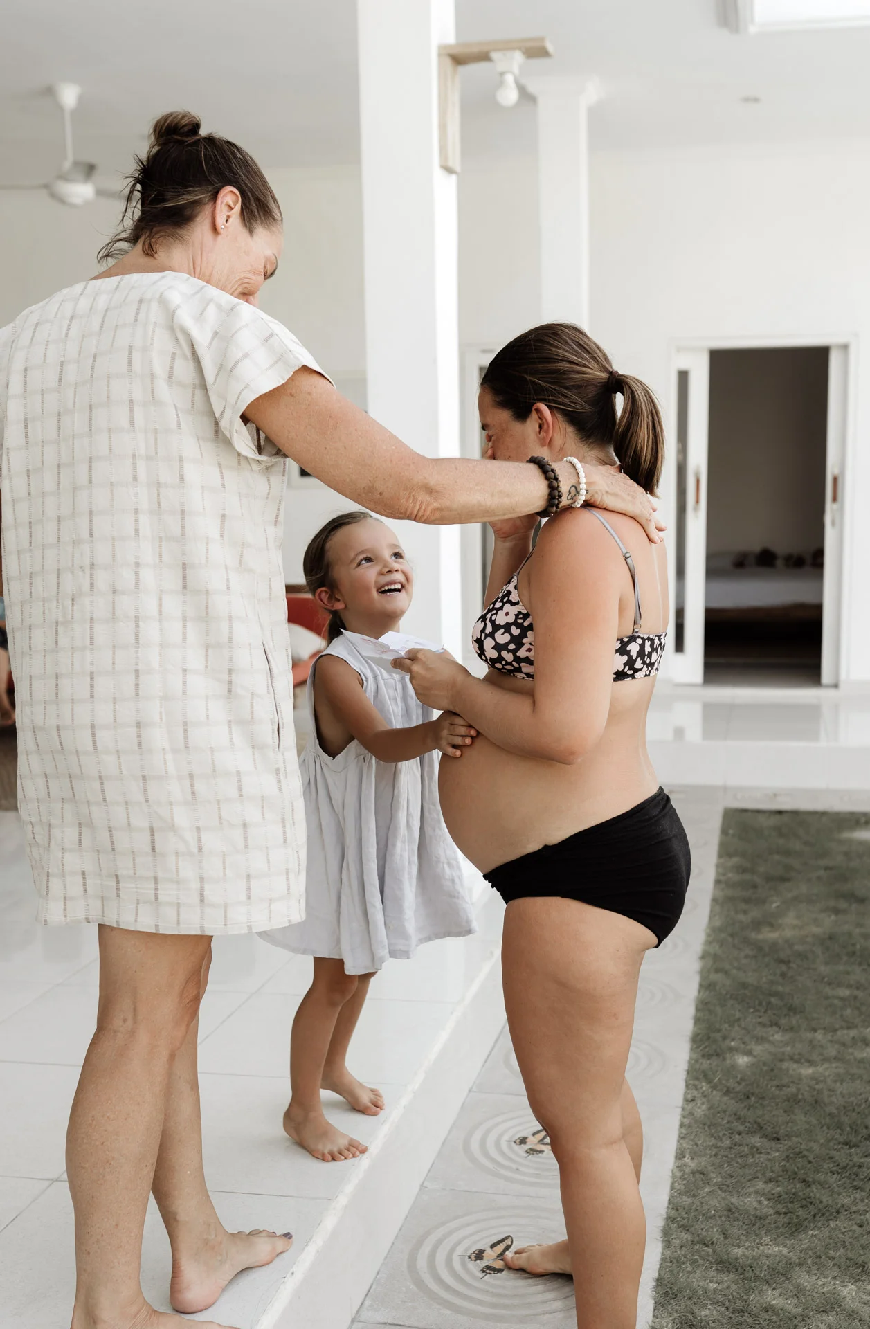 keira-mason-rumi-birth-intimate-family-moment.jpg