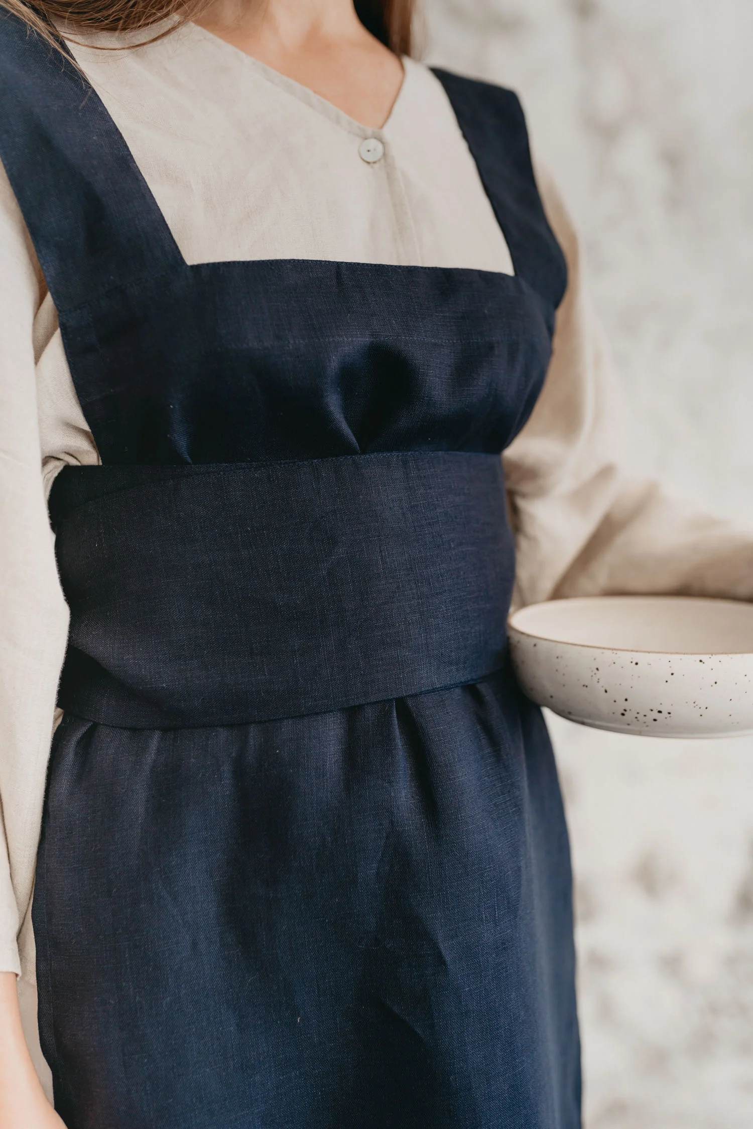 keira-mason-nowhere-and-everywhere-navy-linen-luxury-apron.jpg